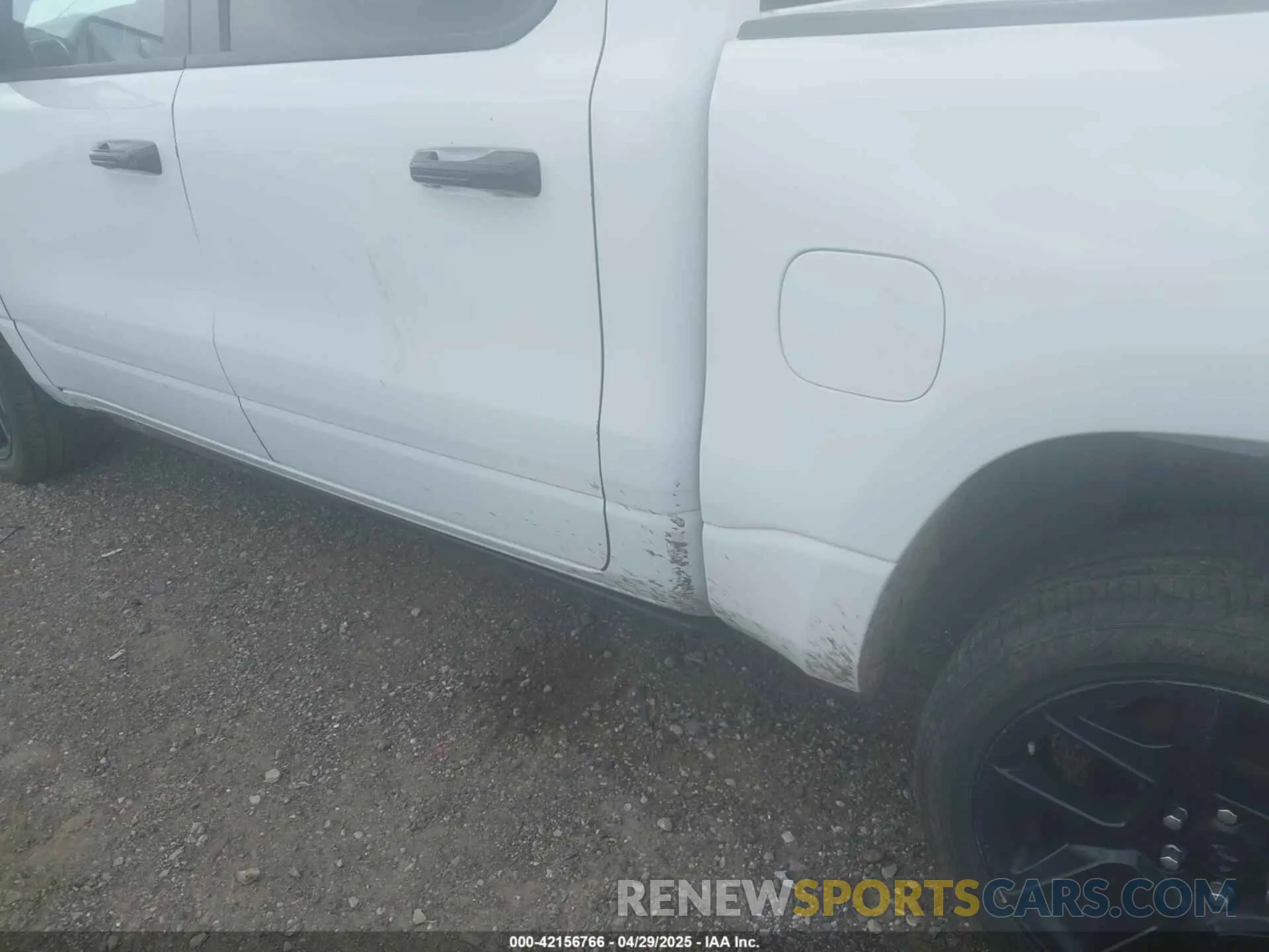 6 fotografías del automóvil dañado 1C6SRFJT3PN541901 RAM 1500 2023