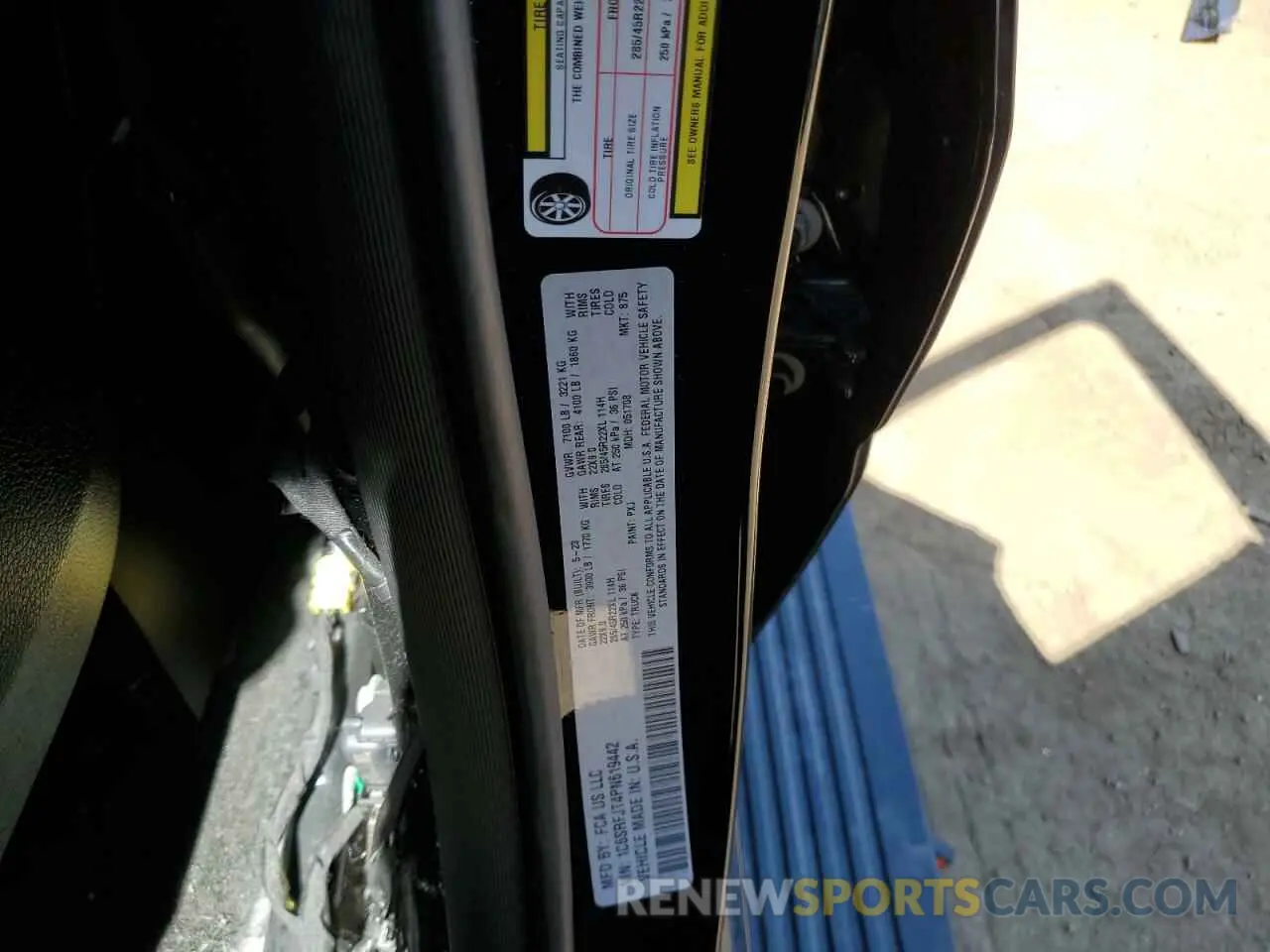 12 fotografías del automóvil dañado 1C6SRFJT4PN619442 RAM 1500 2023