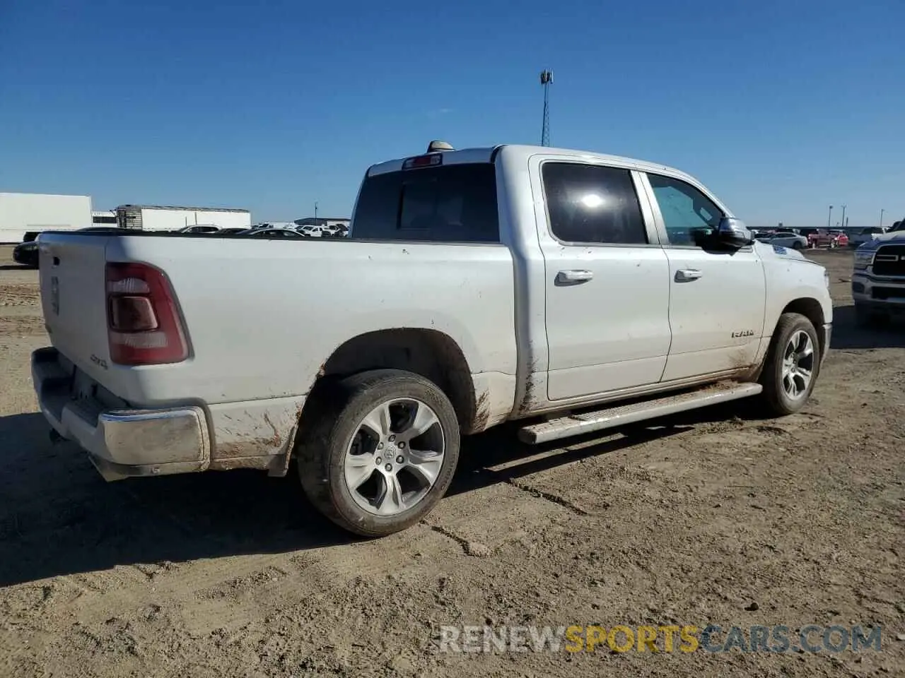 3 fotografías del automóvil dañado 1C6SRFJT6PN616784 RAM 1500 2023