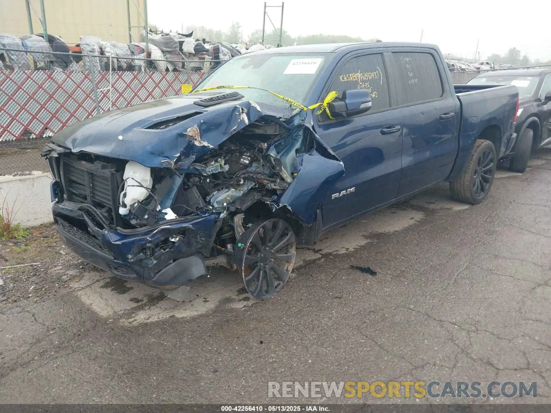 2 fotografías del automóvil dañado 1C6SRFJT9PN542437 RAM 1500 2023