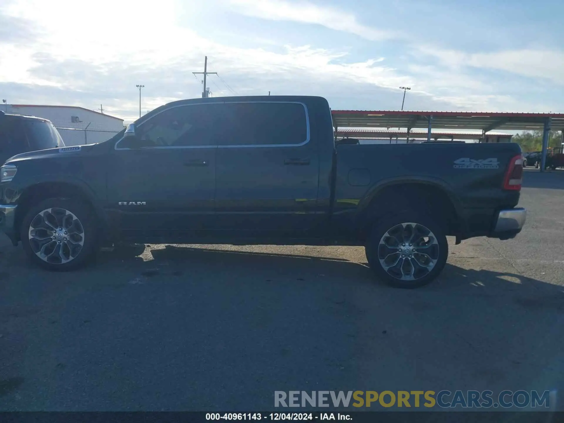 14 fotografías del automóvil dañado 1C6SRFKM4PN514004 RAM 1500 2023