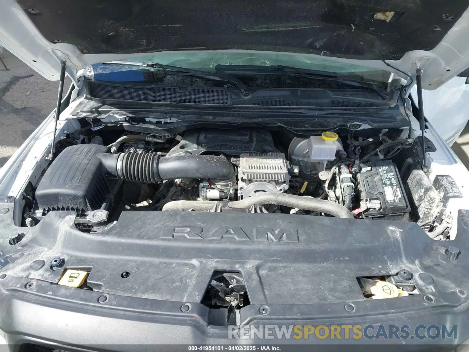 10 fotografías del automóvil dañado 1C6SRFLT5PN588604 RAM 1500 2023