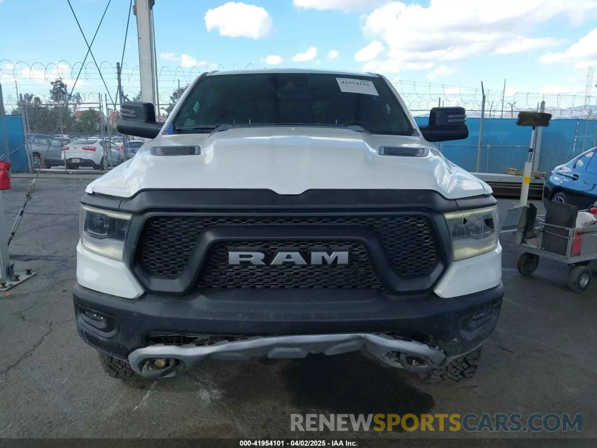 12 fotografías del automóvil dañado 1C6SRFLT5PN588604 RAM 1500 2023