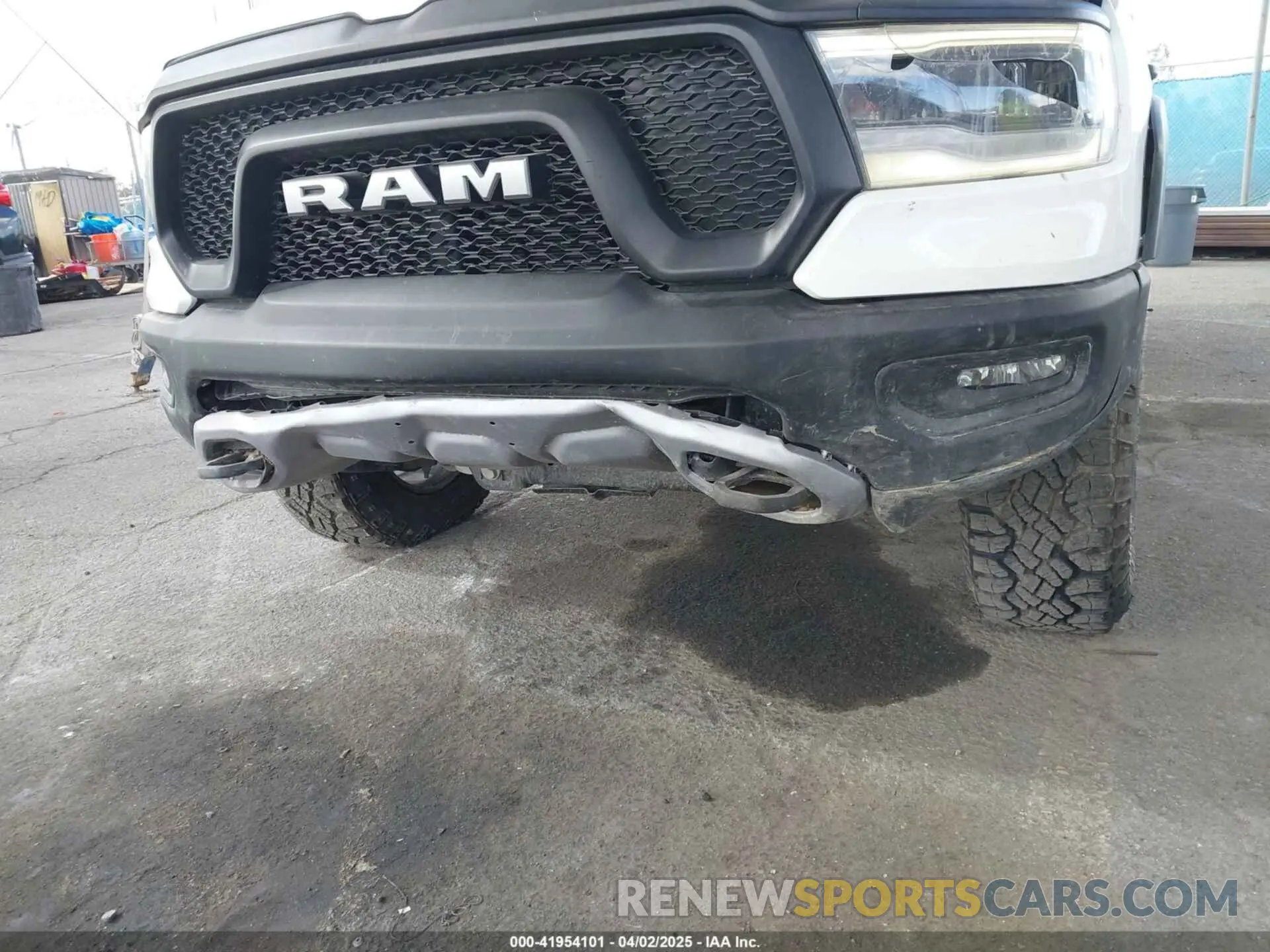 17 fotografías del automóvil dañado 1C6SRFLT5PN588604 RAM 1500 2023