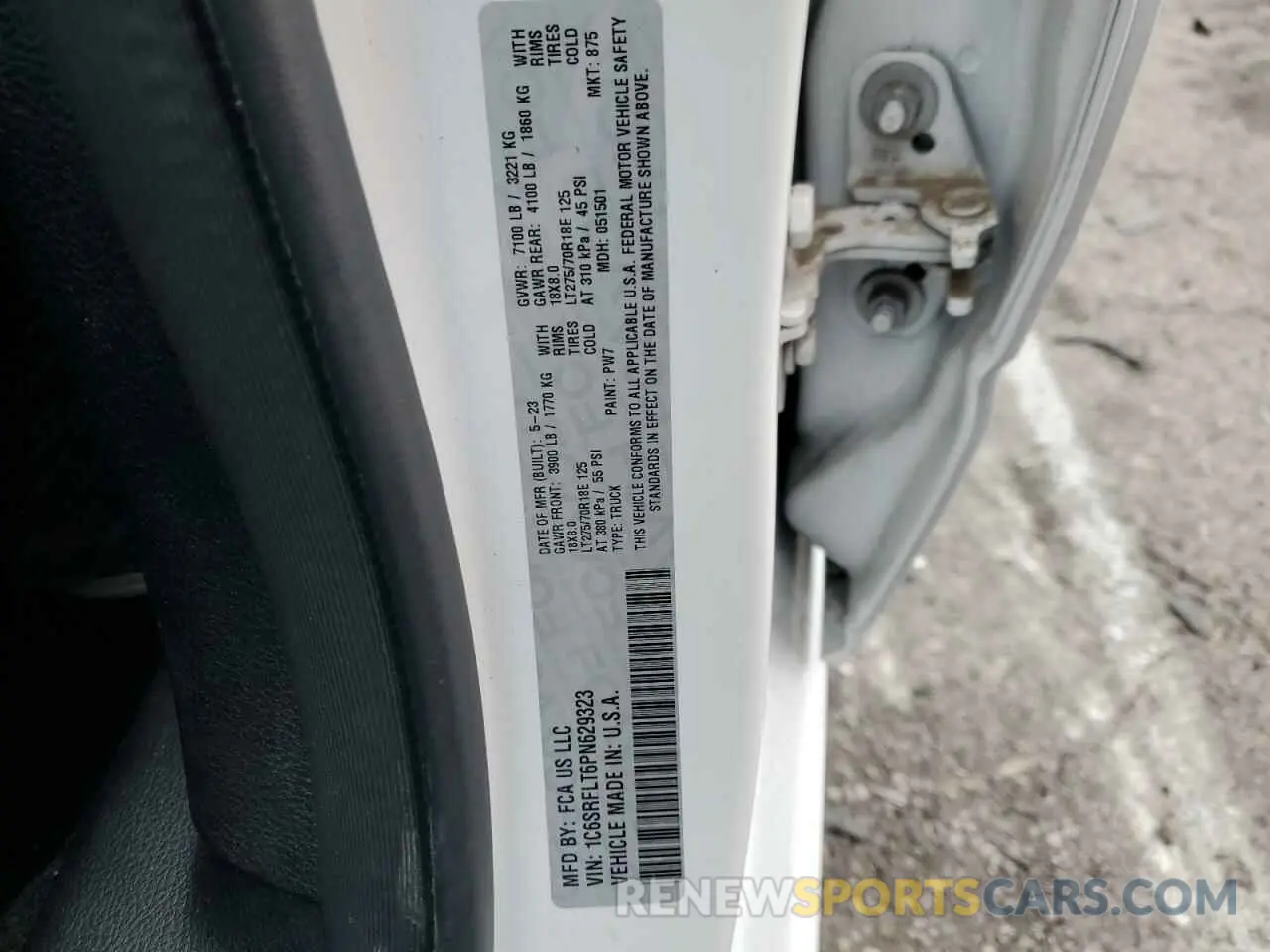 13 fotografías del automóvil dañado 1C6SRFLT6PN629323 RAM 1500 2023