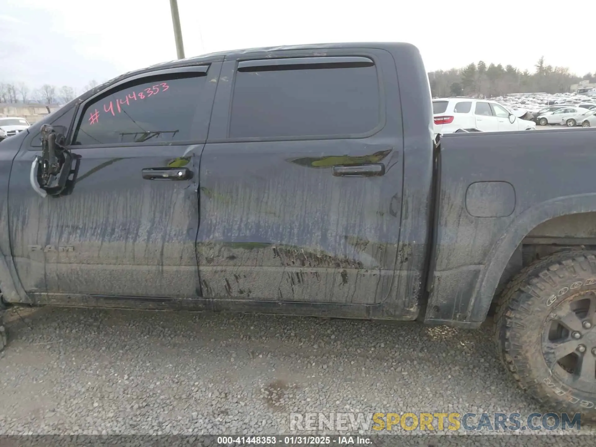 14 fotografías del automóvil dañado 1C6SRFLT6PN637289 RAM 1500 2023