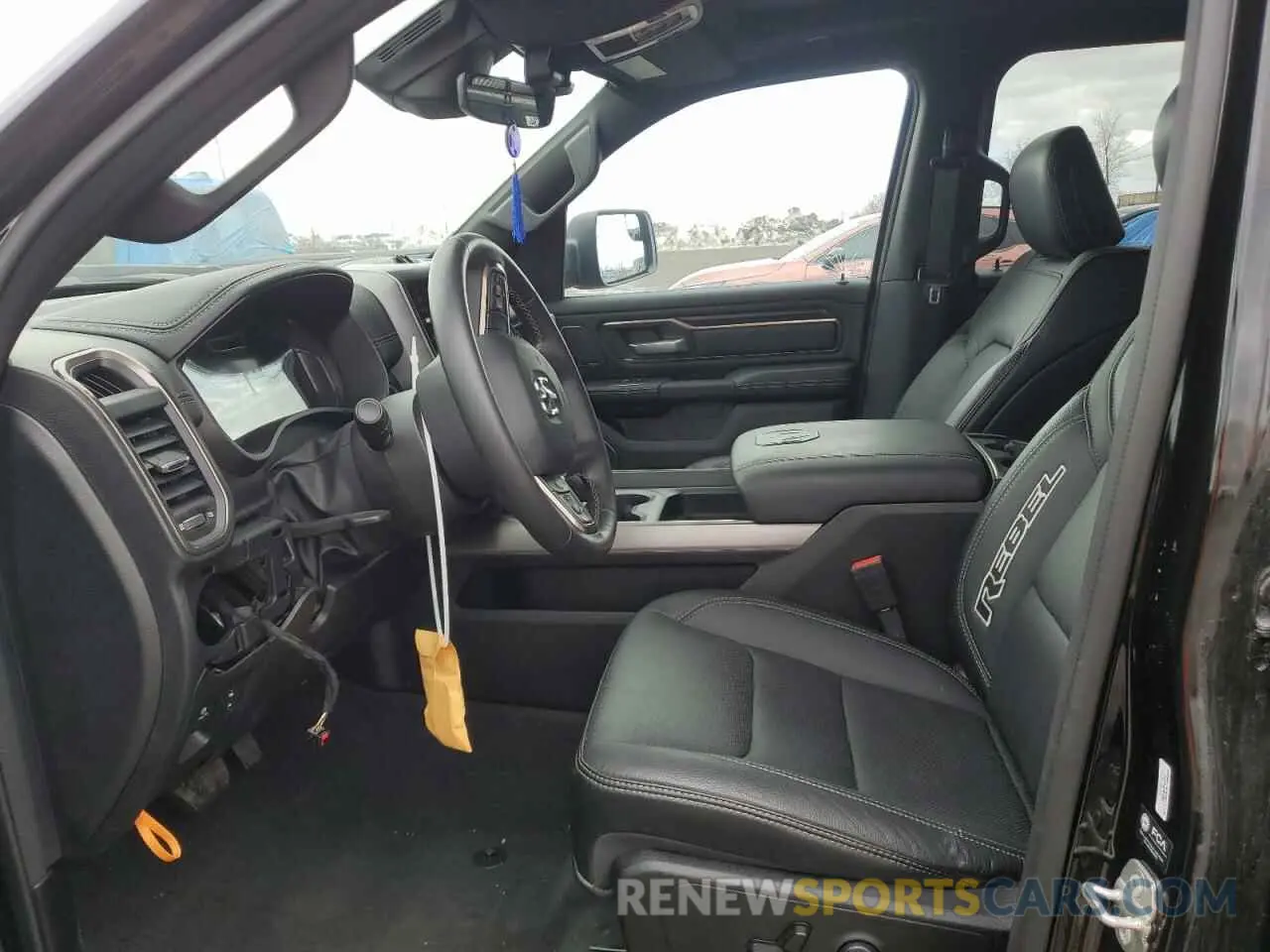 7 fotografías del automóvil dañado 1C6SRFLT6PN700696 RAM 1500 2023