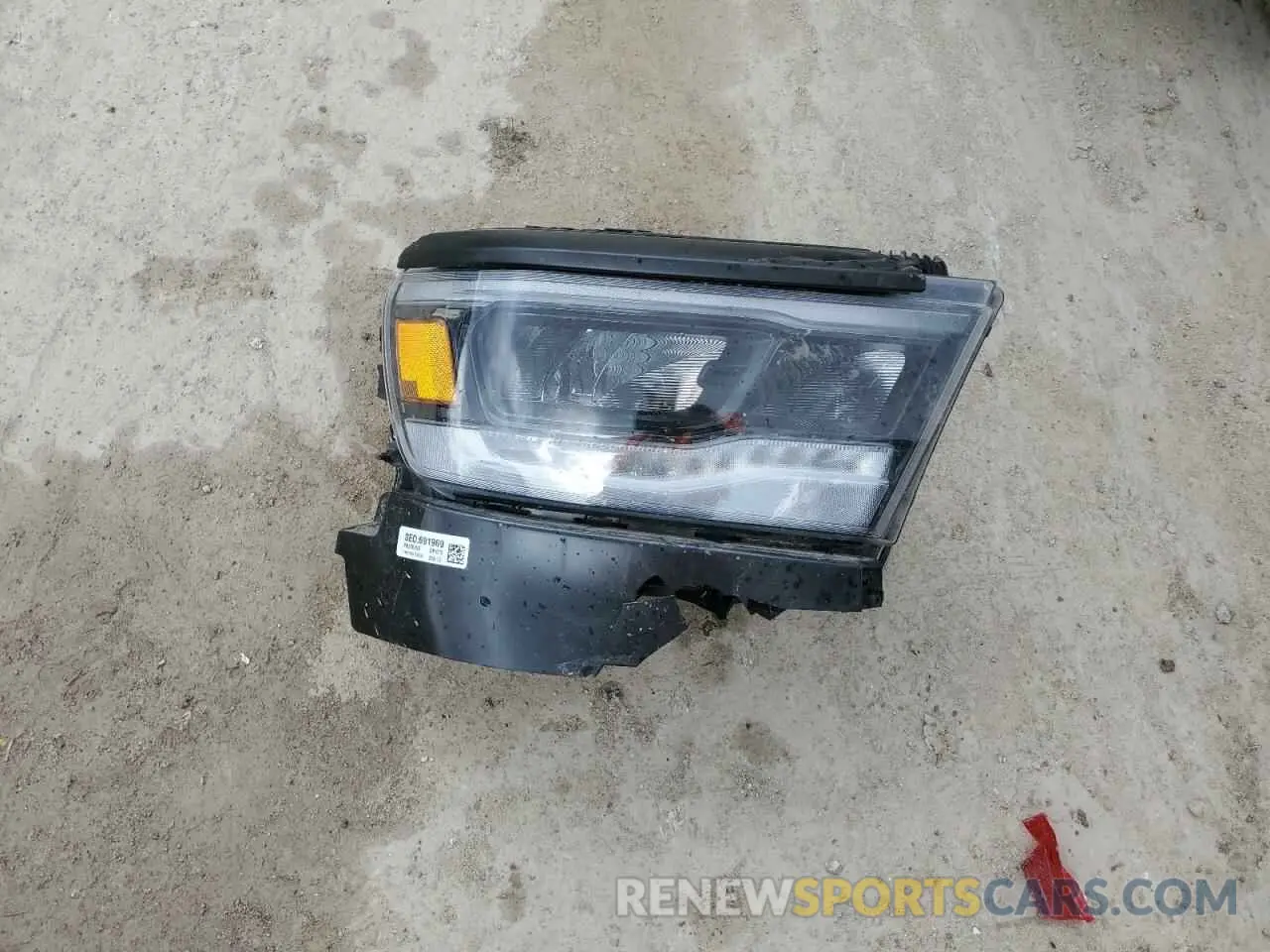 12 fotografías del automóvil dañado 1C6SRFLT8PN505098 RAM 1500 2023