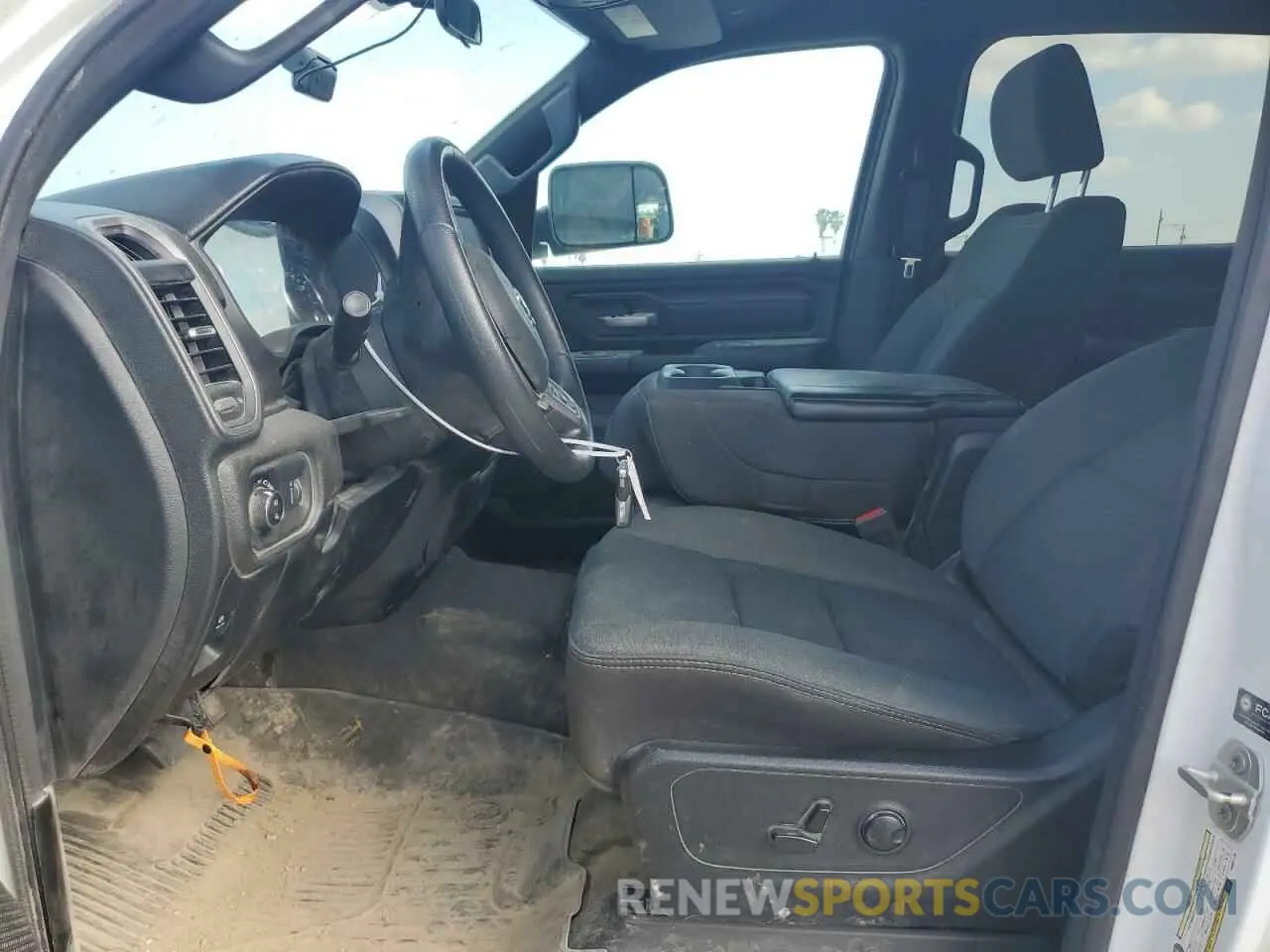 7 fotografías del automóvil dañado 1C6SRFNT6PN601129 RAM 1500 2023