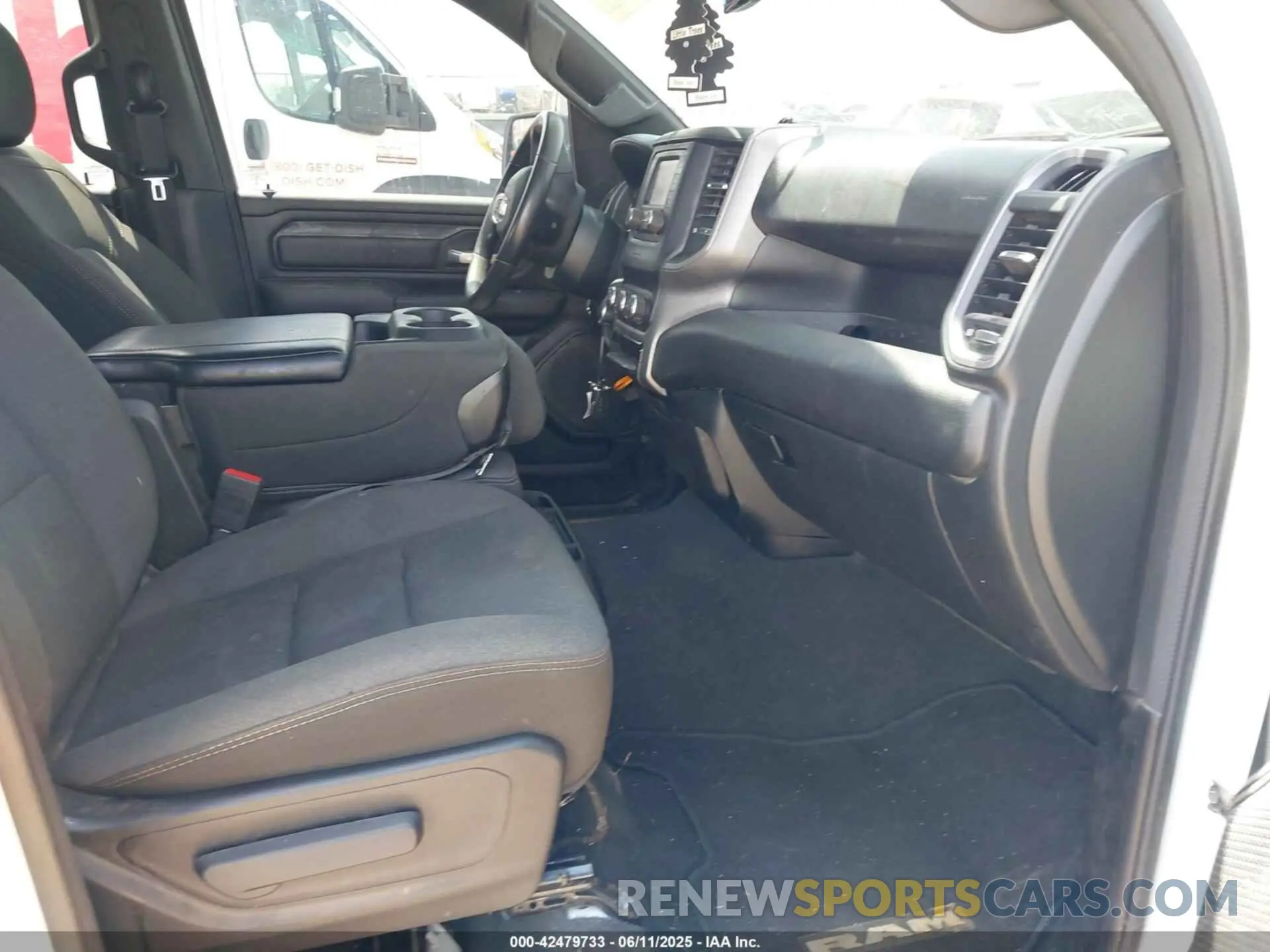 5 fotografías del automóvil dañado 1C6SRFNT7PN593705 RAM 1500 2023