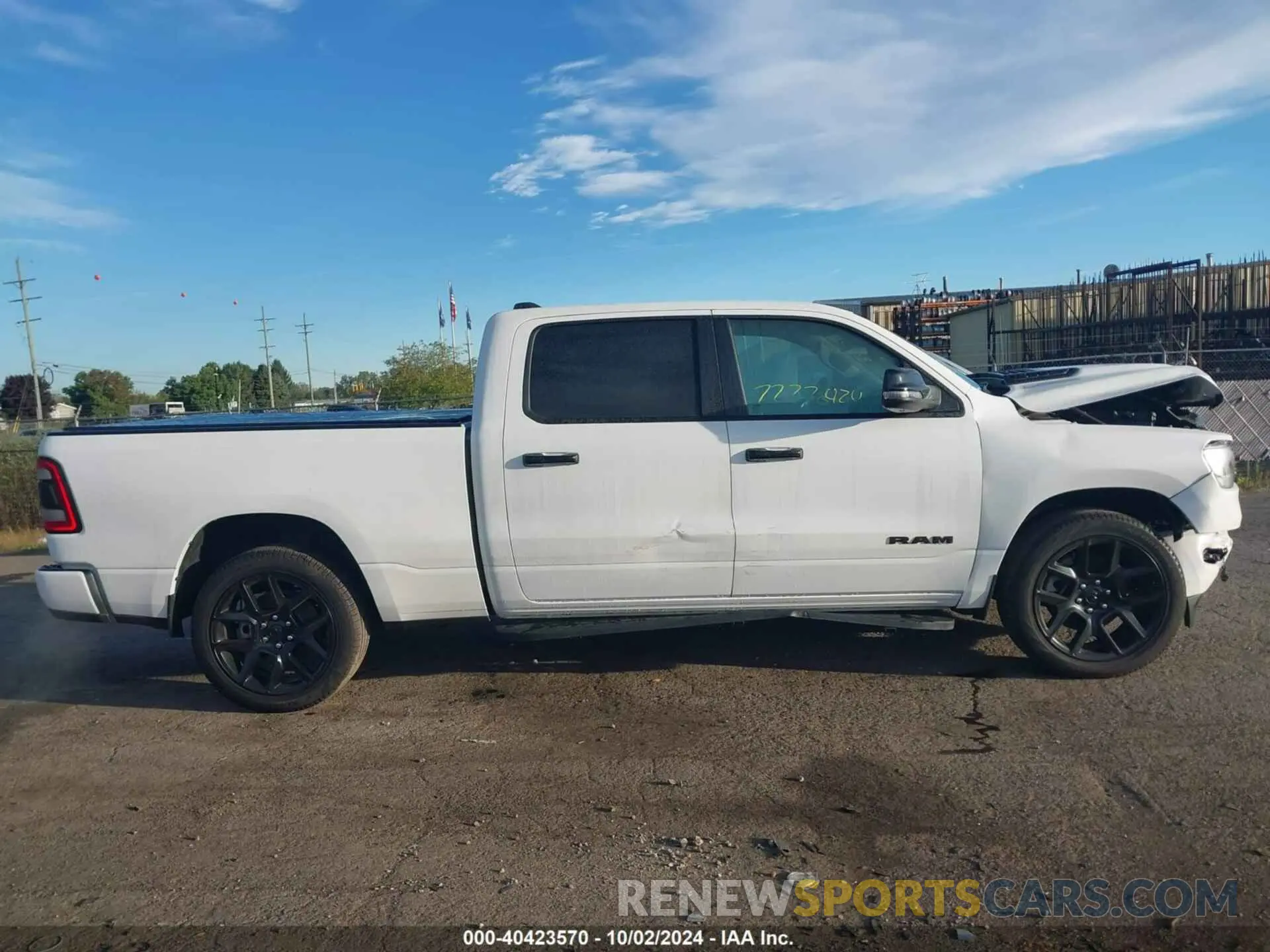 13 fotografías del automóvil dañado 1C6SRFRT2PN630265 RAM 1500 2023