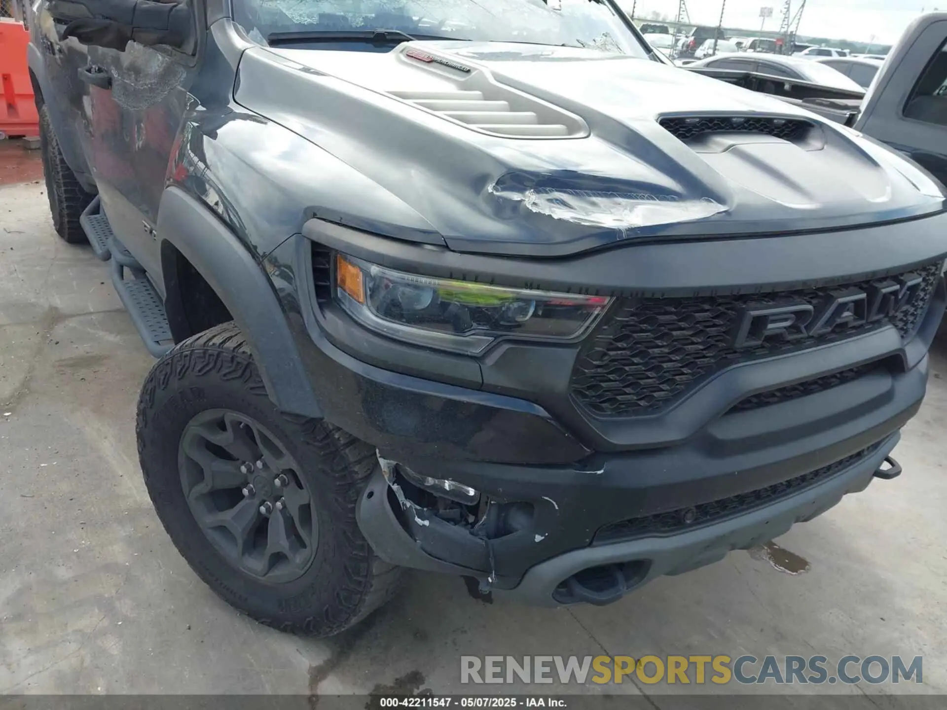 12 fotografías del automóvil dañado 1C6SRFU94PN509443 RAM 1500 2023