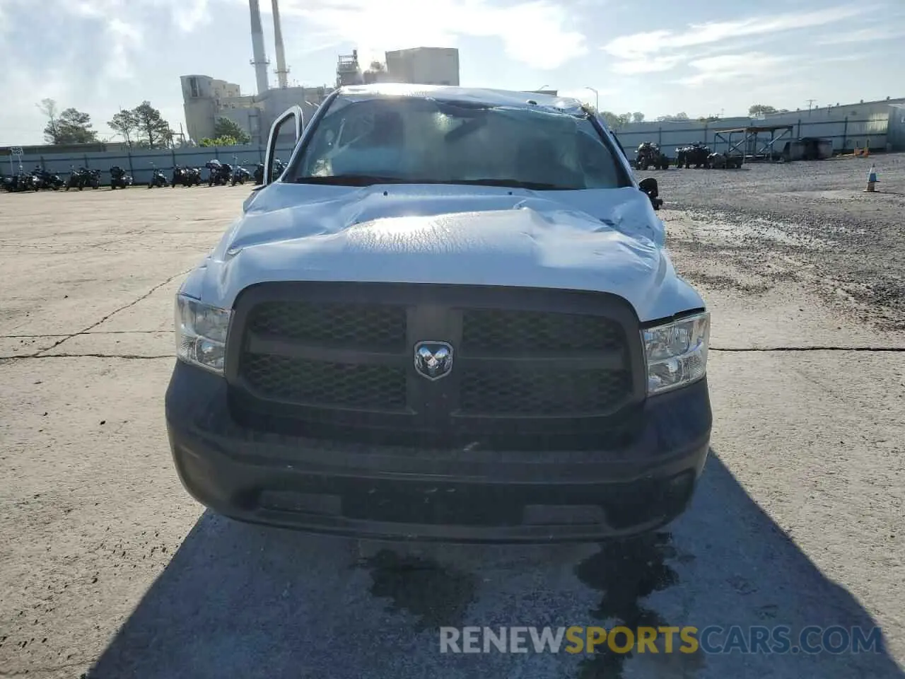 5 fotografías del automóvil dañado 3C6JR6DT0PG674339 RAM 1500 2023