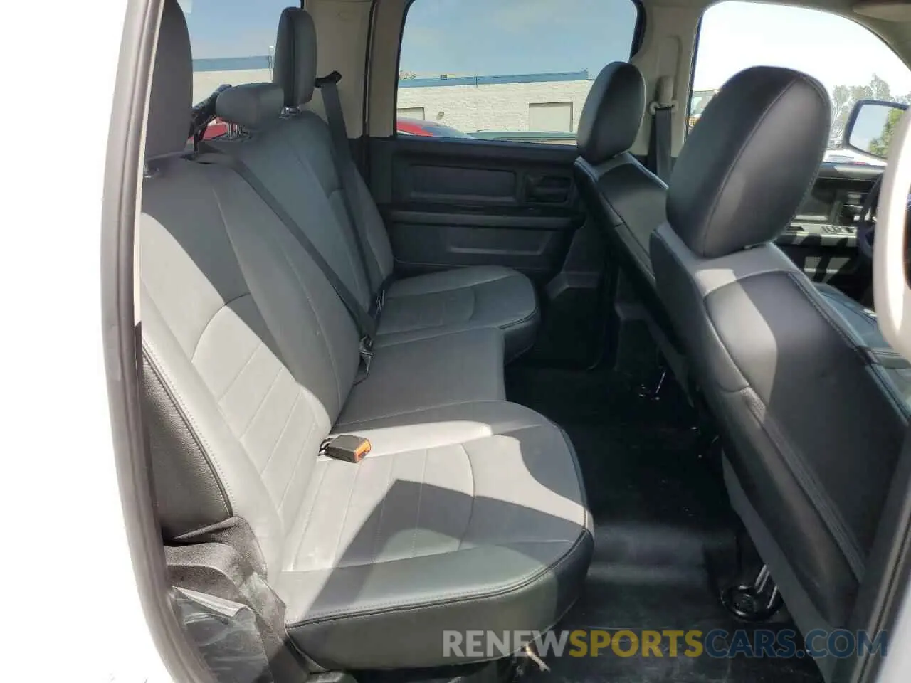 10 fotografías del automóvil dañado 1C6RR6KG9RS154502 RAM 1500 2024