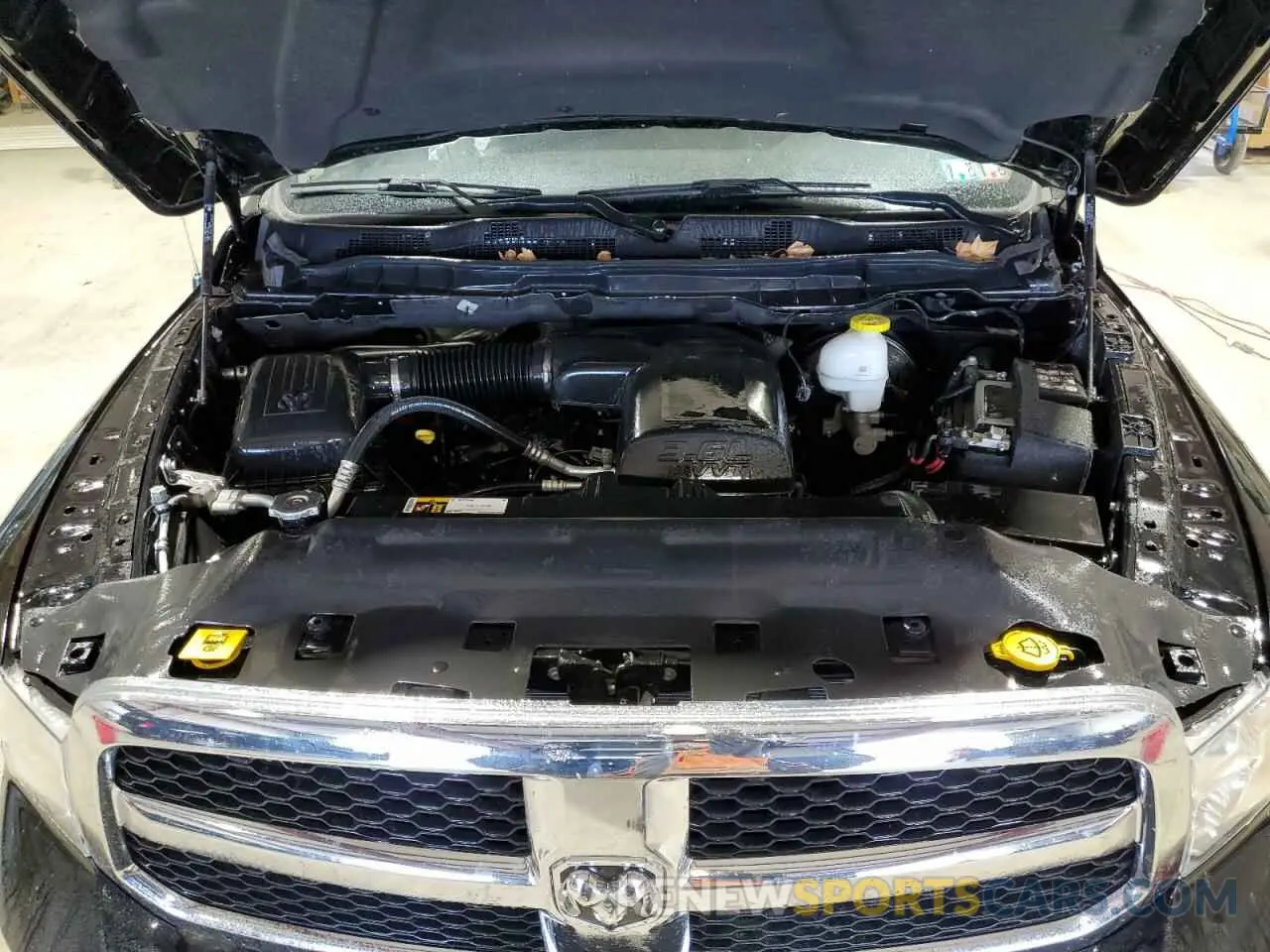 11 fotografías del automóvil dañado 1C6RR7GG4RS156477 RAM 1500 2024