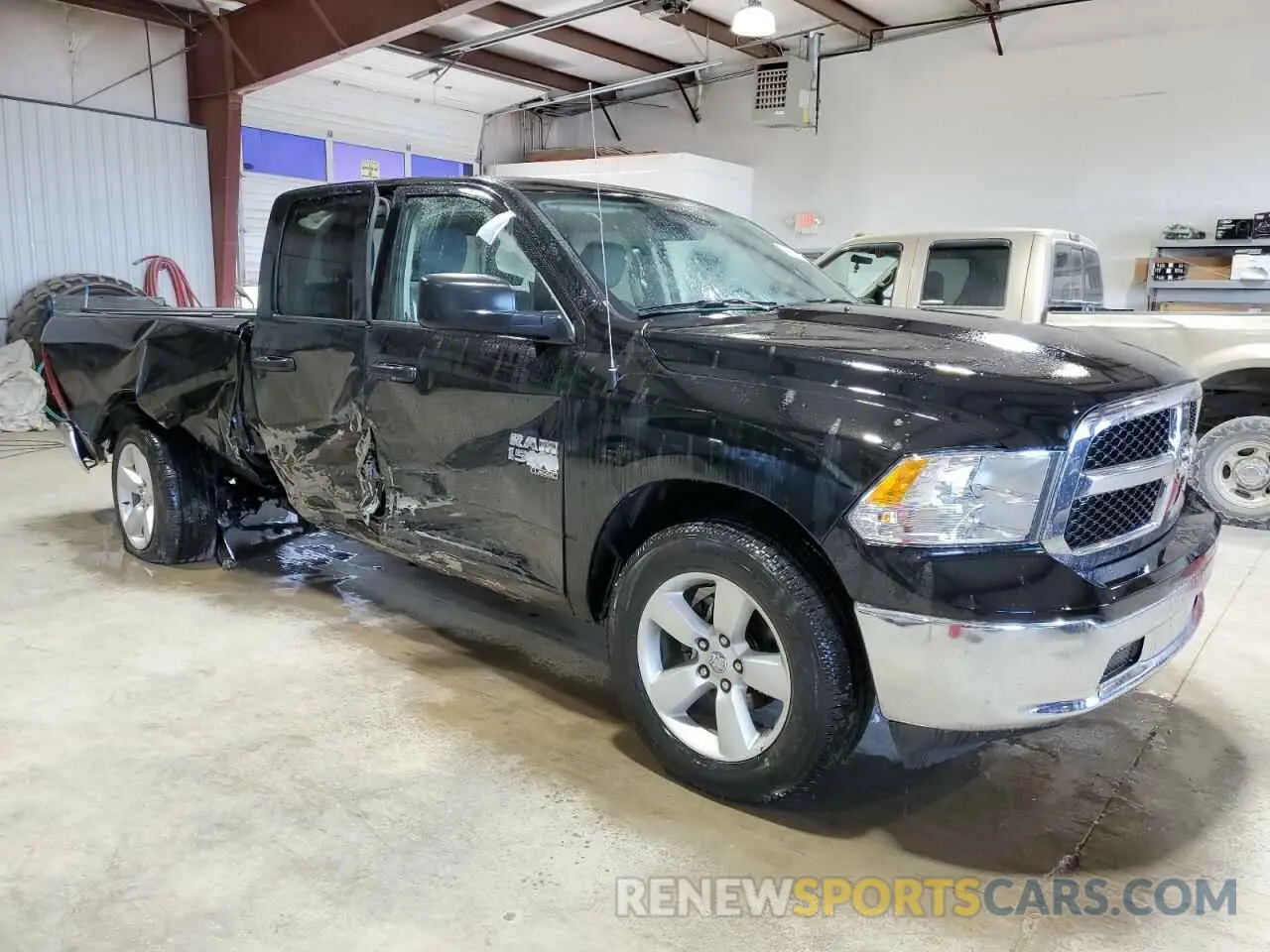 4 fotografías del automóvil dañado 1C6RR7GG4RS156477 RAM 1500 2024