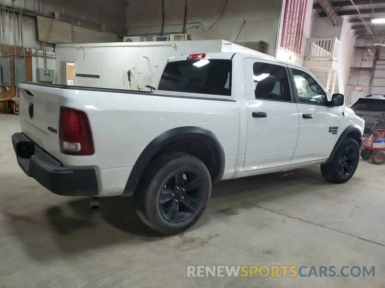 3 fotografías del automóvil dañado 1C6RR7LG1RS157768 RAM 1500 2024