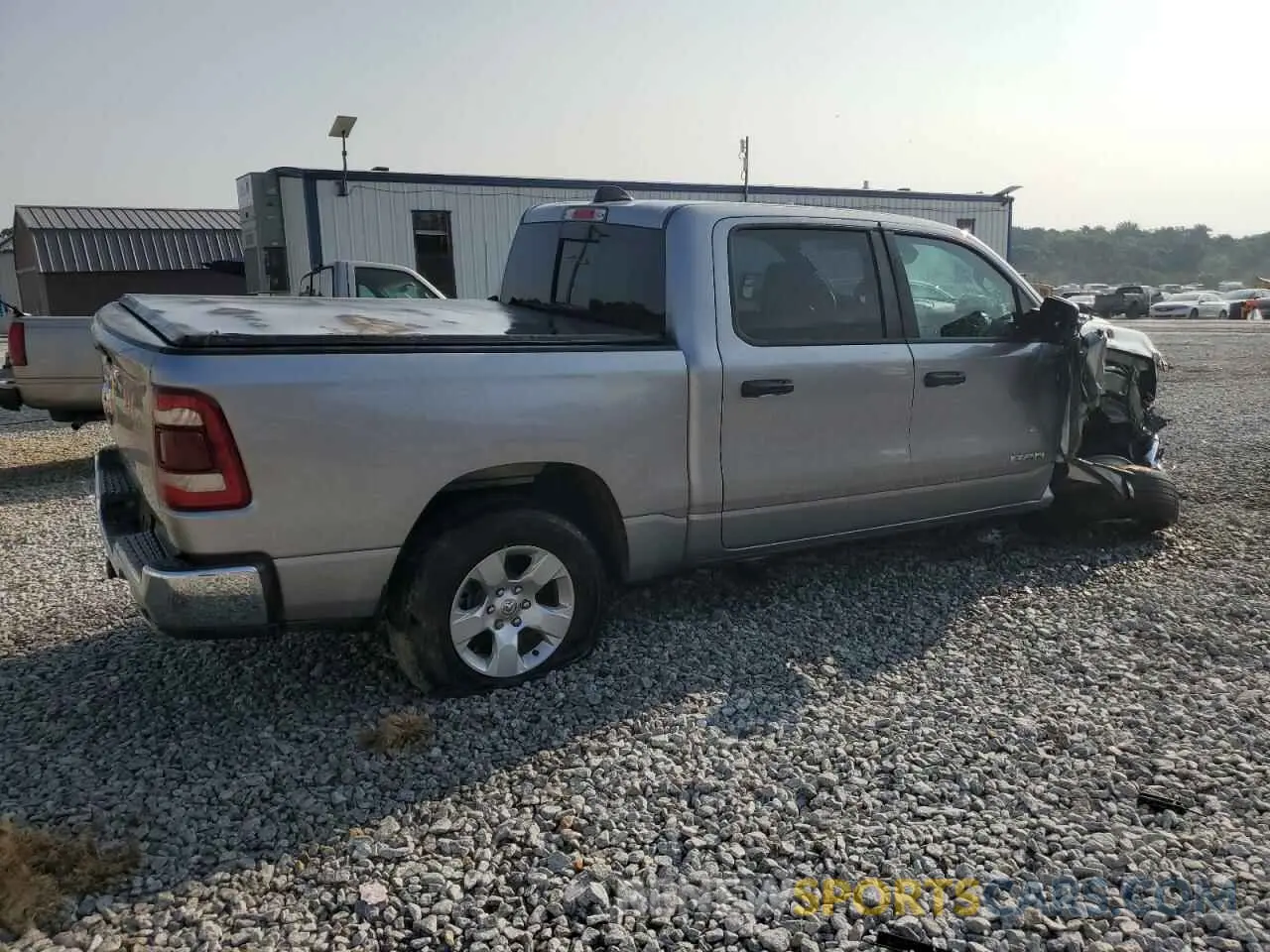 3 fotografías del automóvil dañado 1C6RREFT8RN146018 RAM 1500 2024