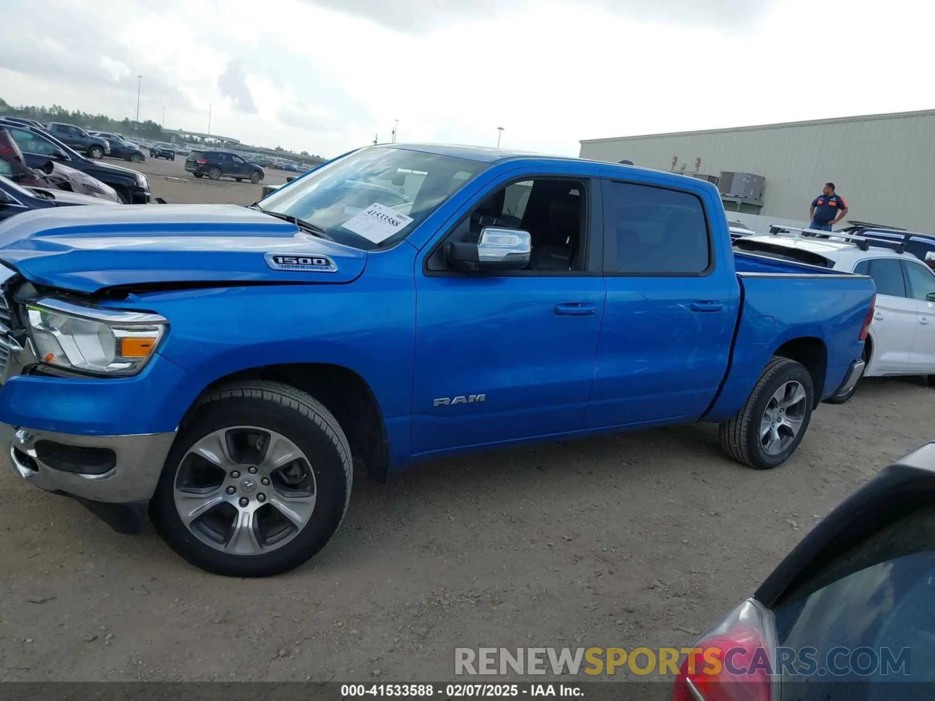 14 fotografías del automóvil dañado 1C6RREJT0RN205103 RAM 1500 2024