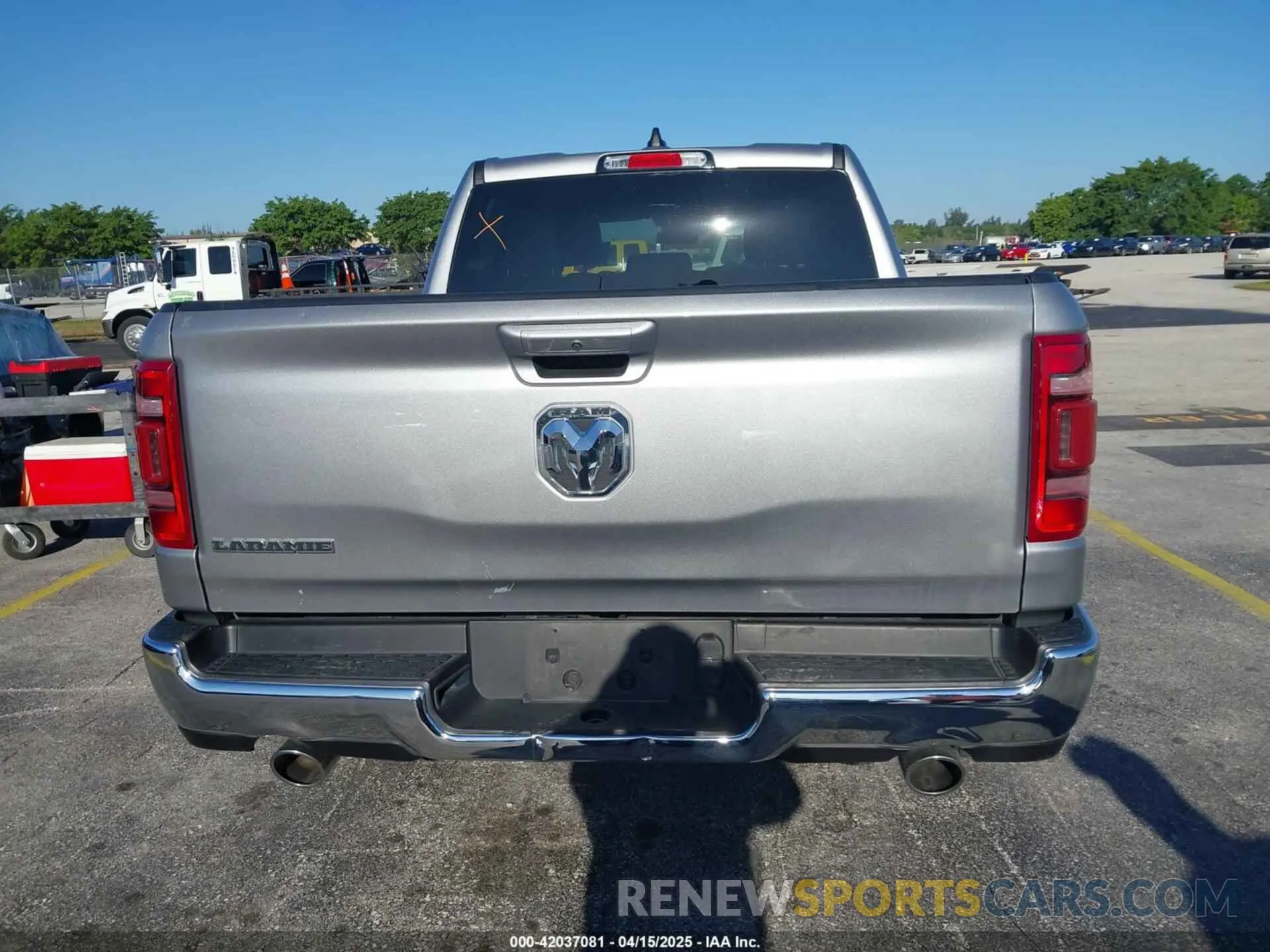16 fotografías del automóvil dañado 1C6RREJT3RN220873 RAM 1500 2024