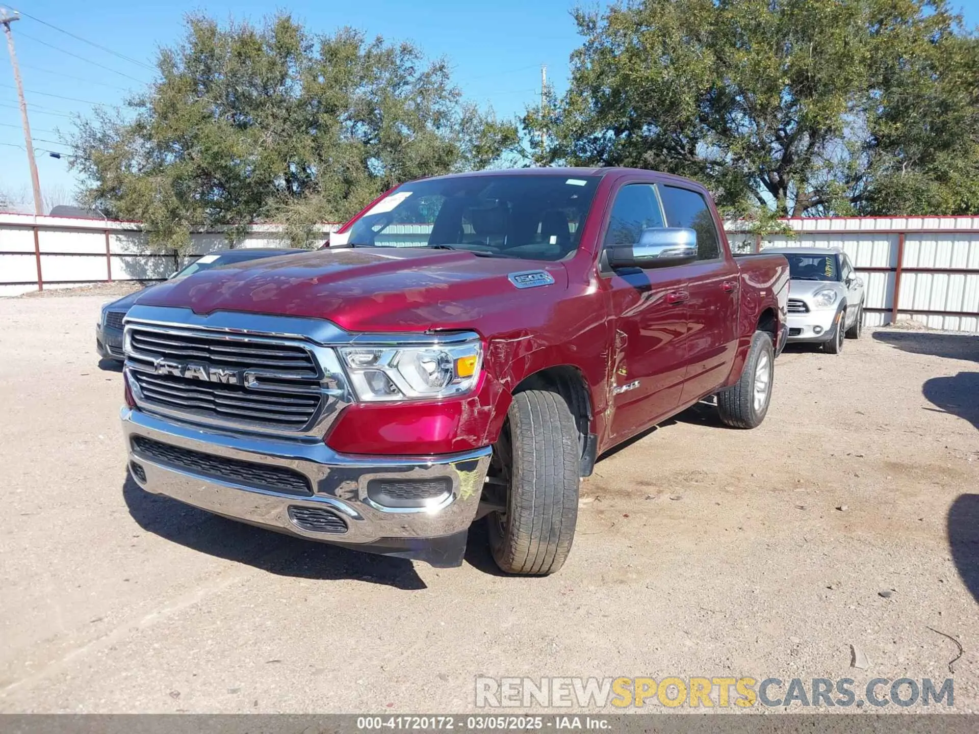 2 fotografías del automóvil dañado 1C6RREJT8RN220786 RAM 1500 2024