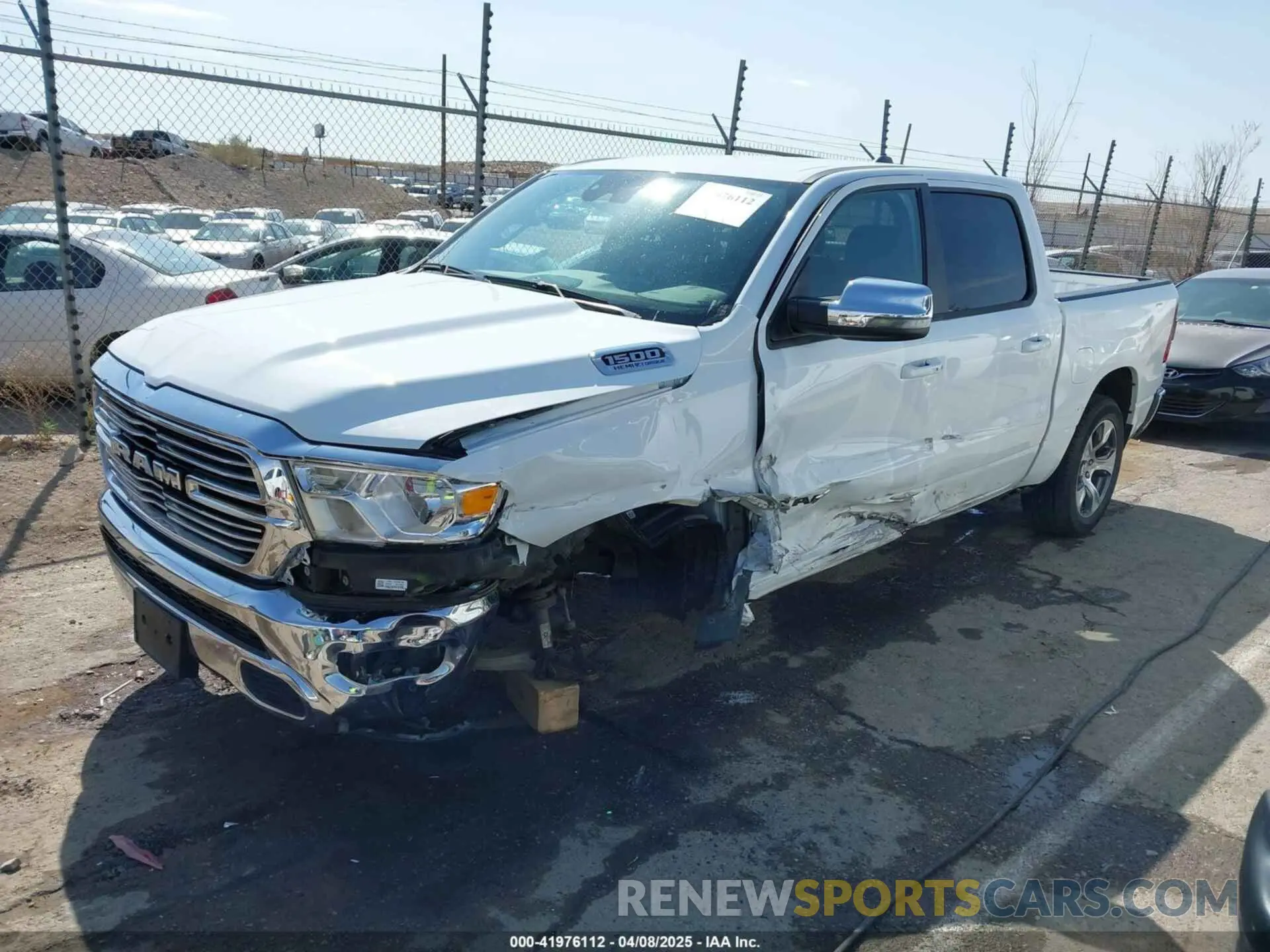 2 fotografías del automóvil dañado 1C6RREJT9RN221042 RAM 1500 2024