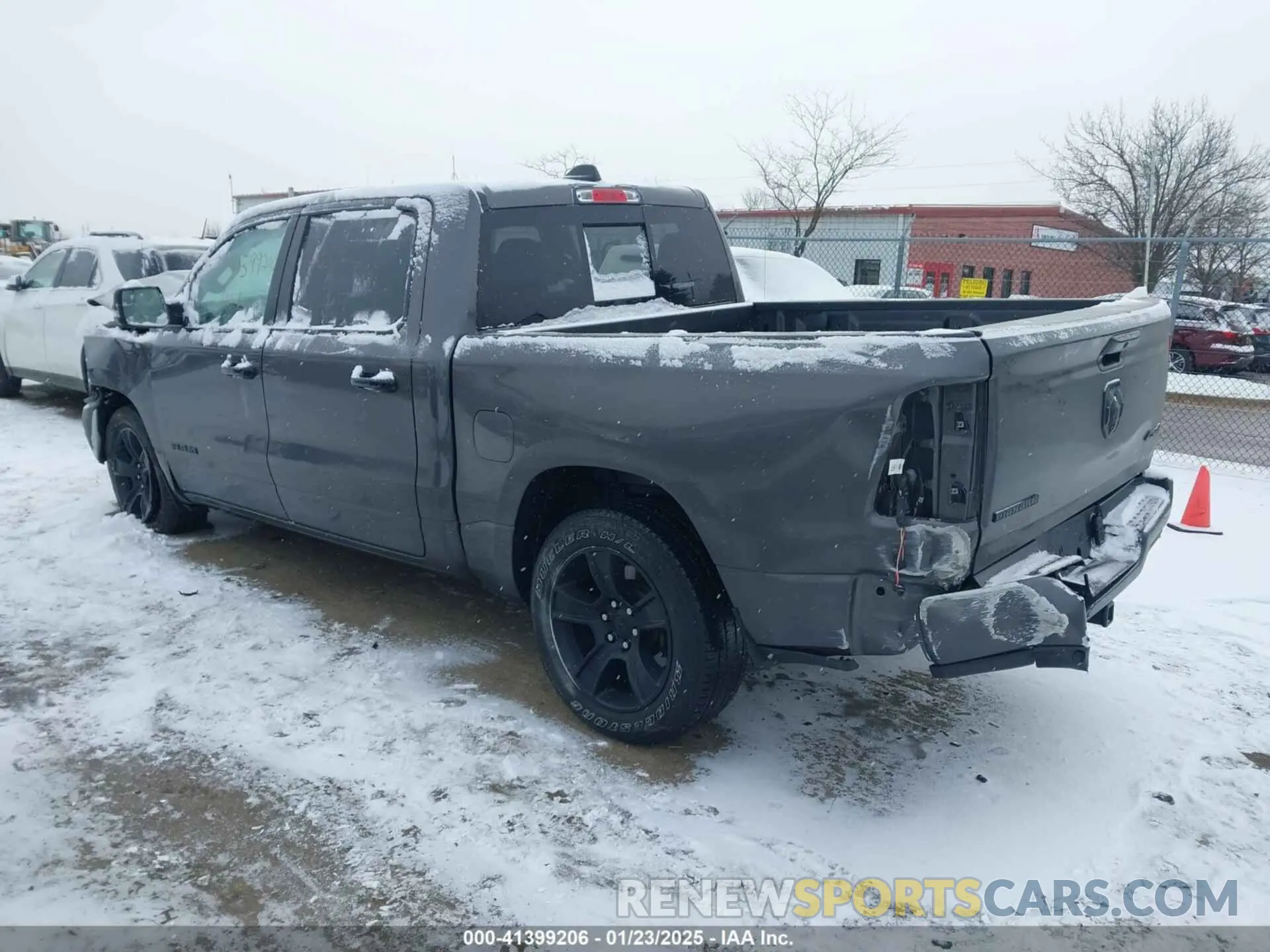 3 fotografías del automóvil dañado 1C6RRFFG4RN165190 RAM 1500 2024