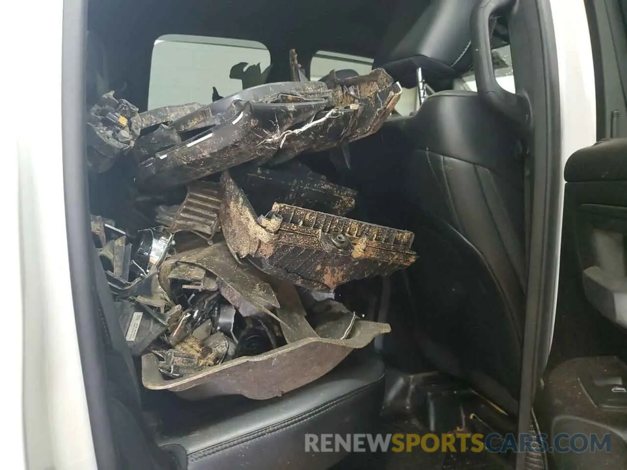 10 fotografías del automóvil dañado 1C6SRECG1RN221103 RAM 1500 2024