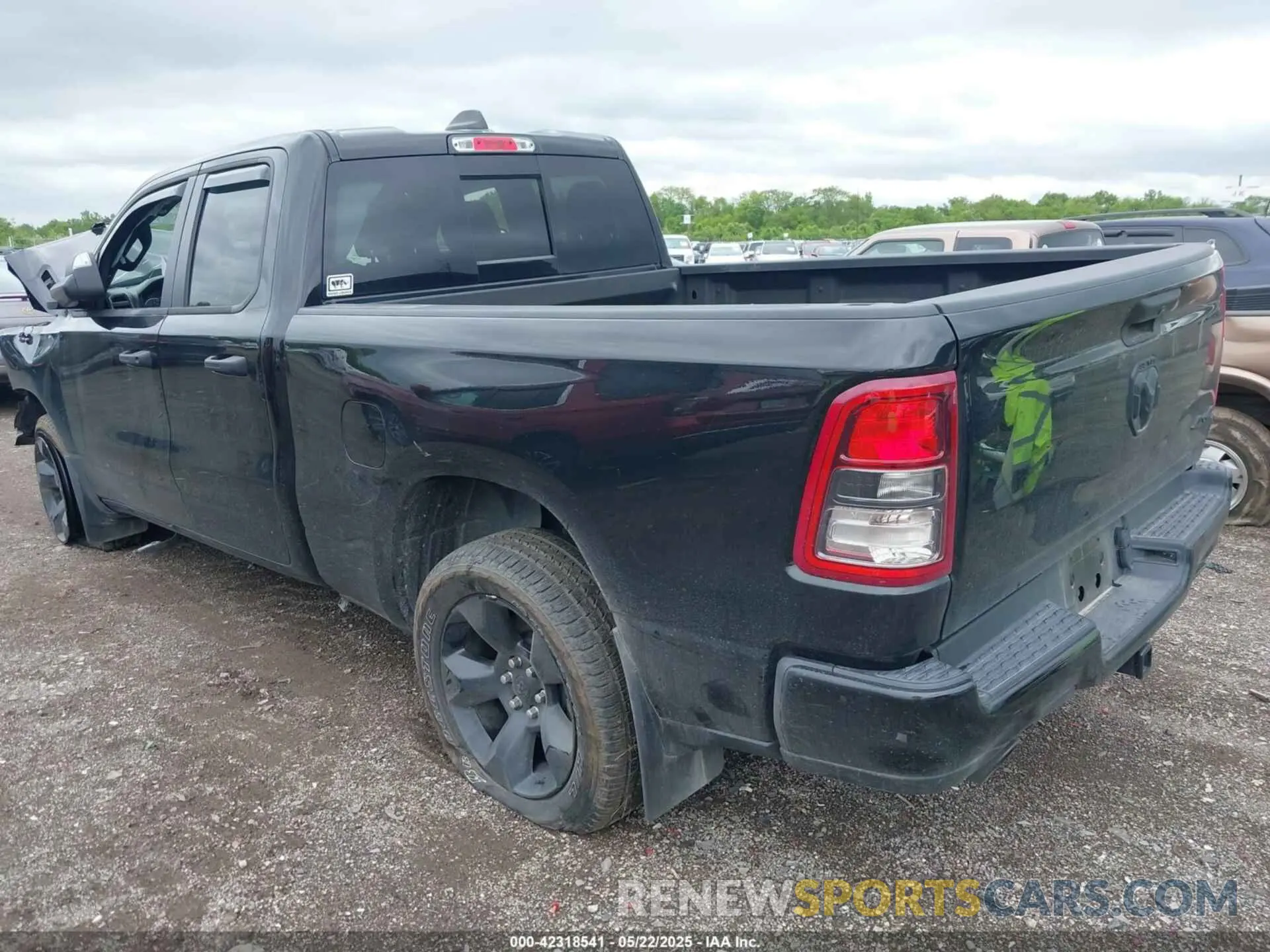 3 fotografías del automóvil dañado 1C6SRFCT2RN138329 RAM 1500 2024