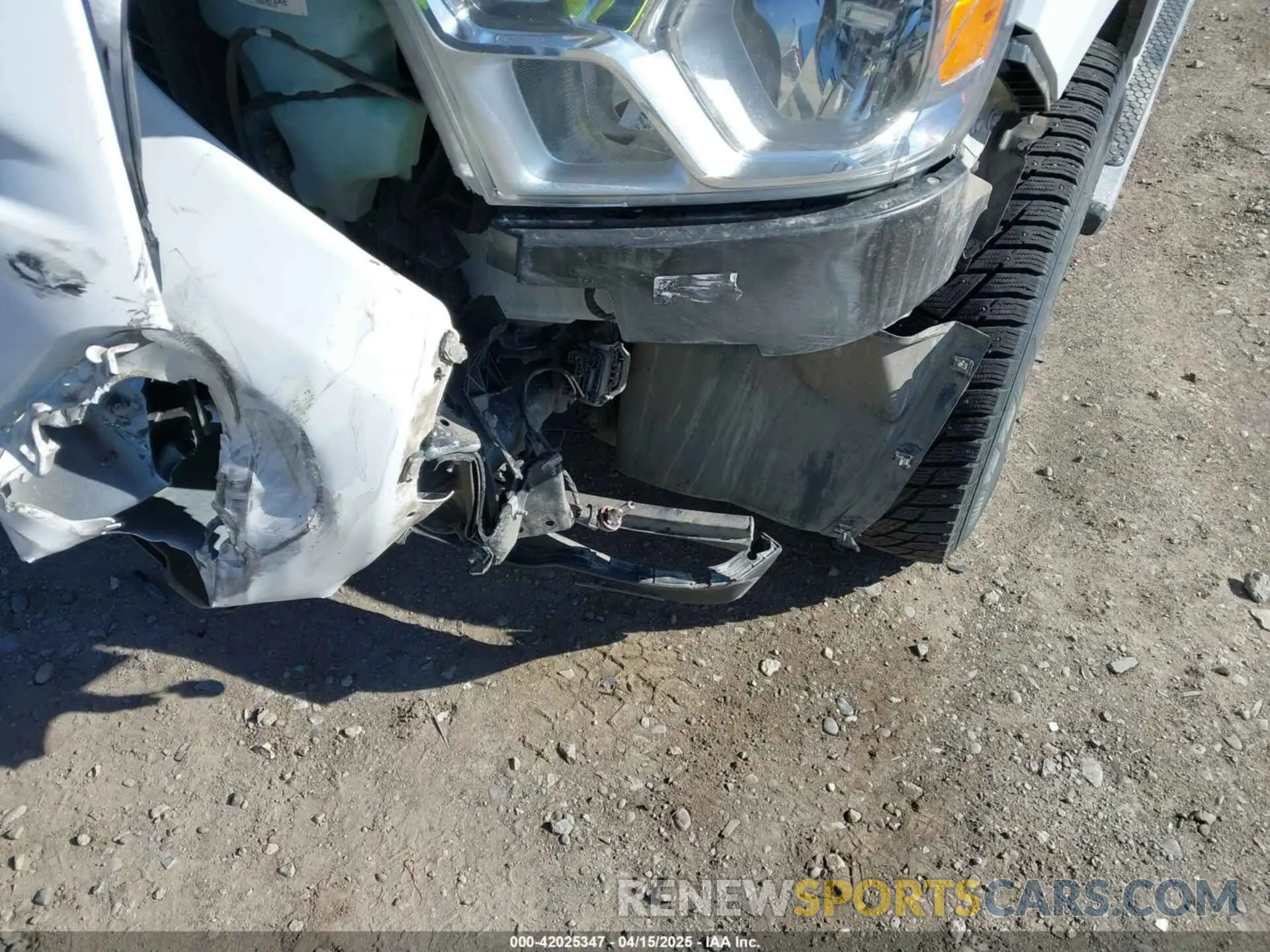 20 fotografías del automóvil dañado 1C6SRFFT2RN119324 RAM 1500 2024