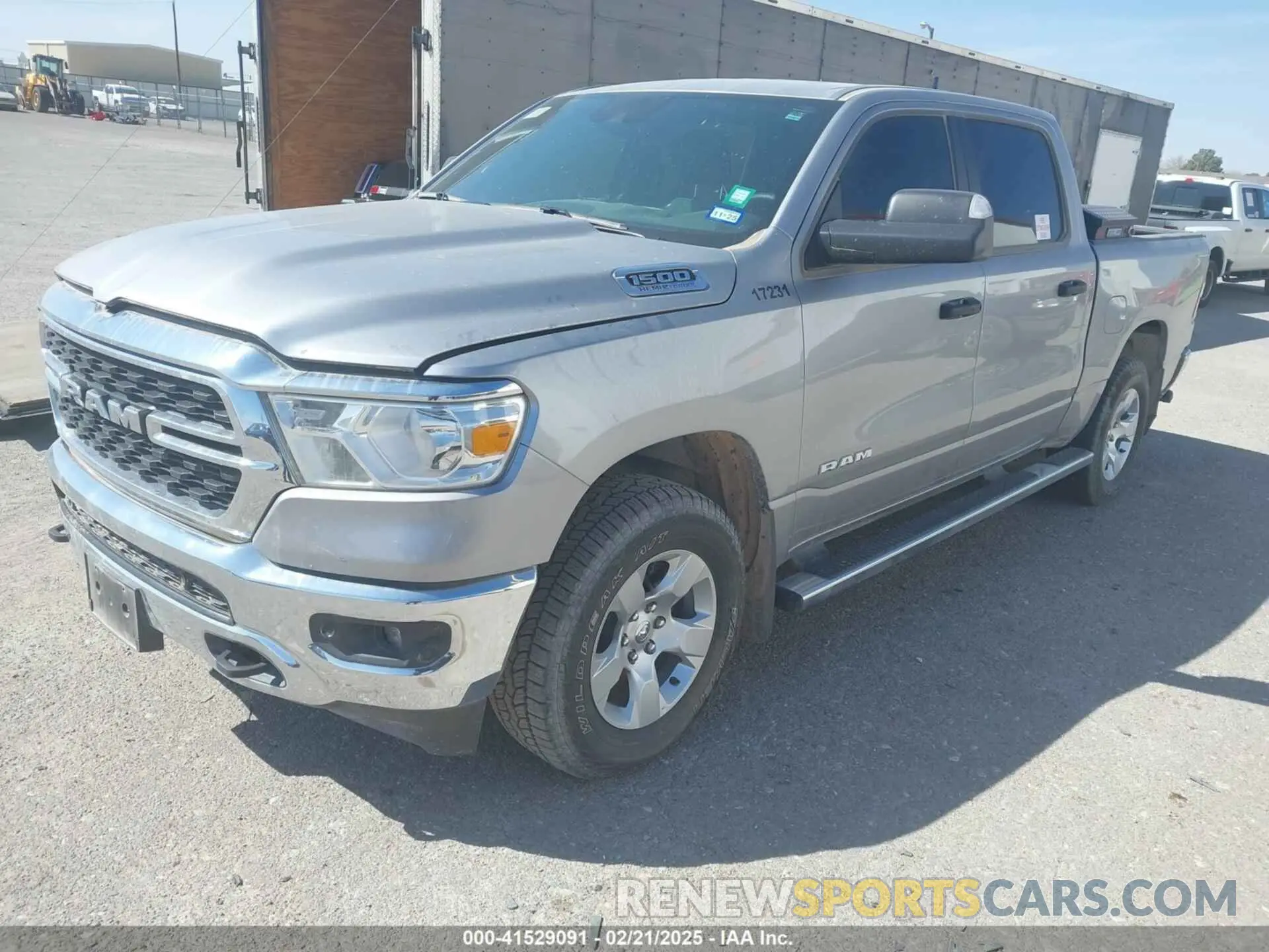 2 fotografías del automóvil dañado 1C6SRFFT4RN142300 RAM 1500 2024