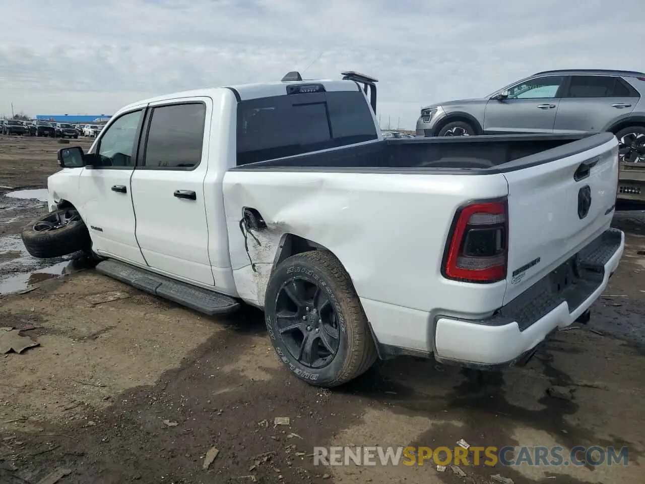 2 fotografías del automóvil dañado 1C6SRFFT6RN112862 RAM 1500 2024