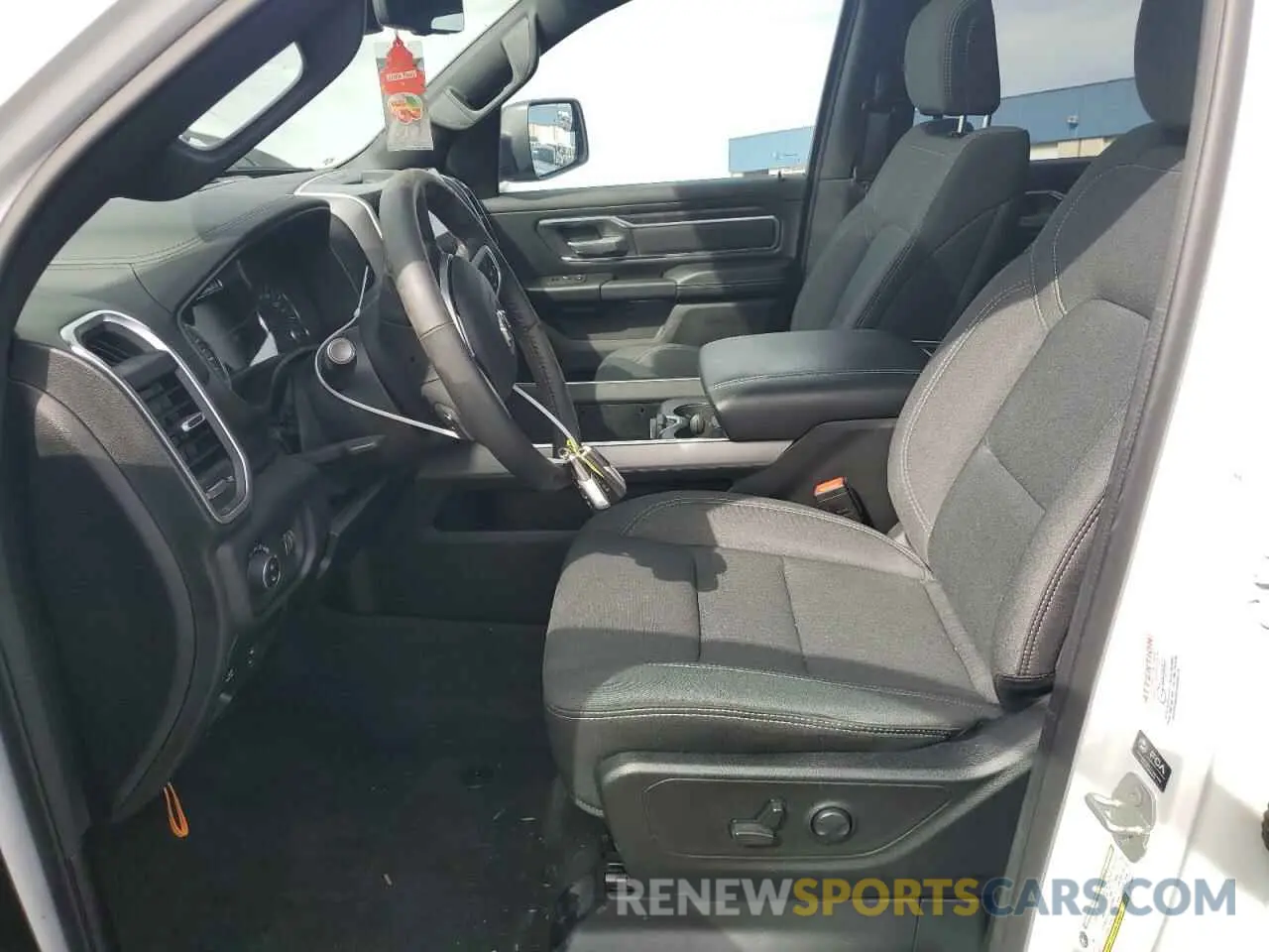 7 fotografías del automóvil dañado 1C6SRFFT6RN112862 RAM 1500 2024