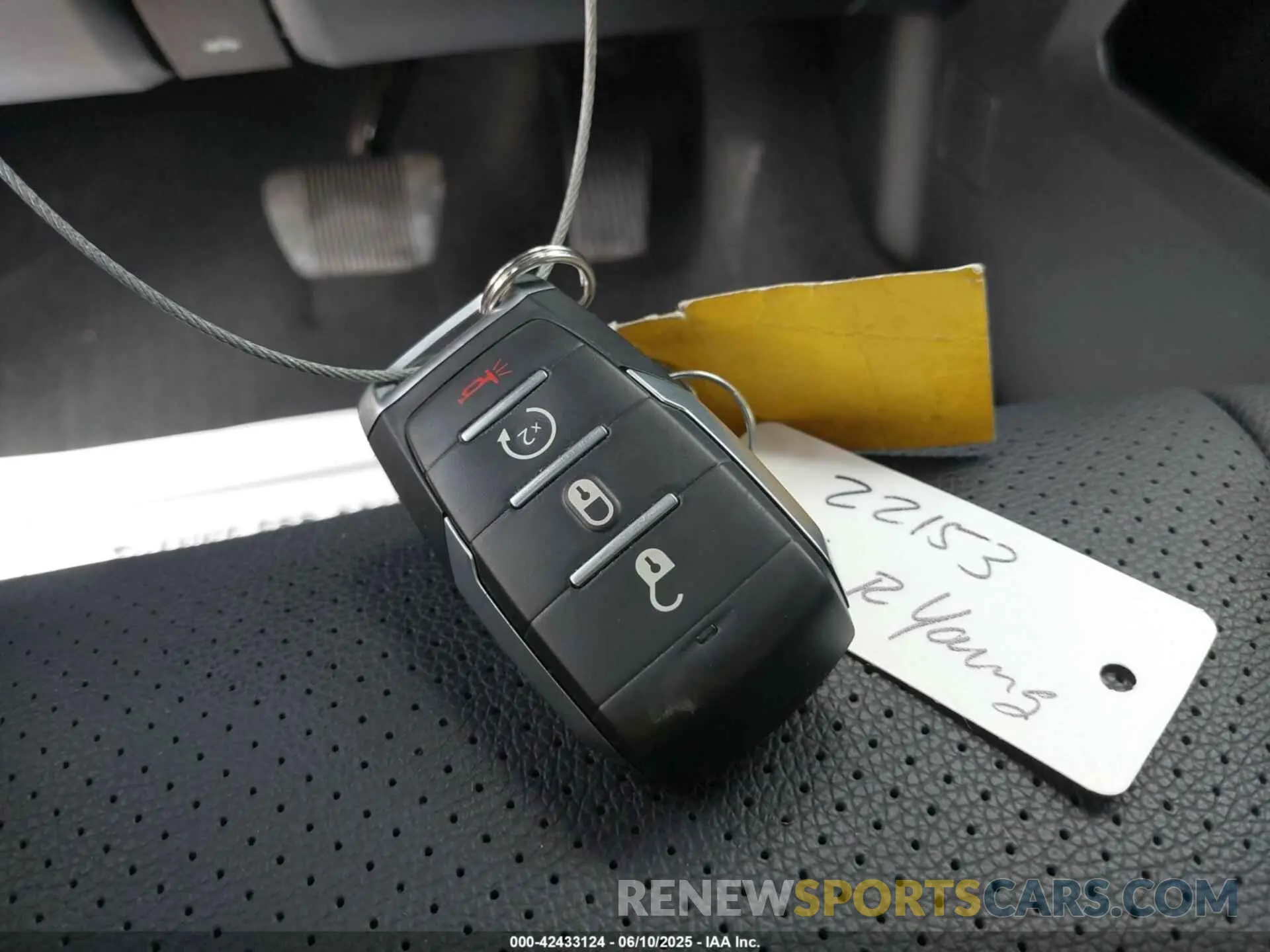 11 fotografías del automóvil dañado 1C6SRFFT7RN206975 RAM 1500 2024