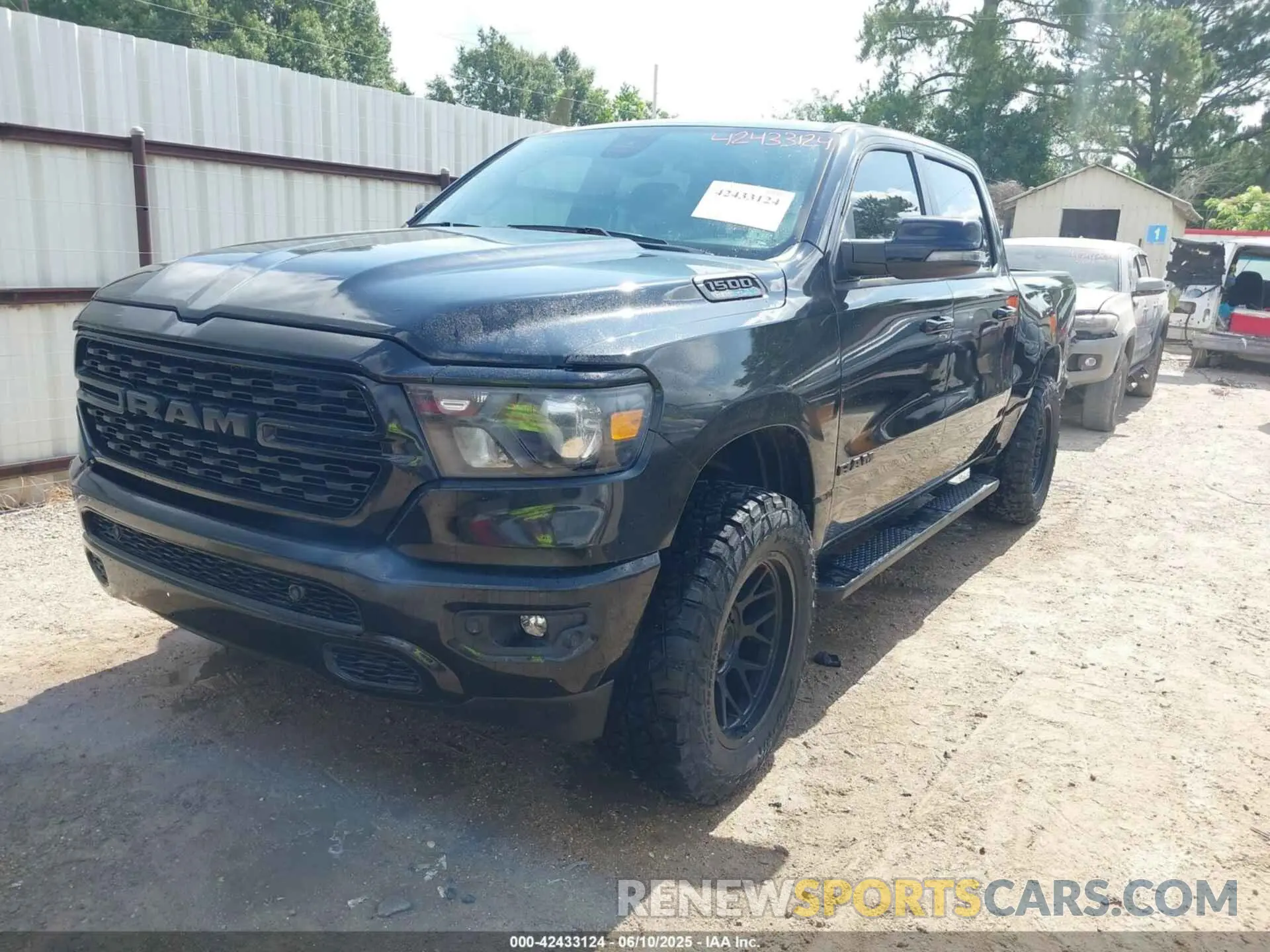 2 fotografías del automóvil dañado 1C6SRFFT7RN206975 RAM 1500 2024
