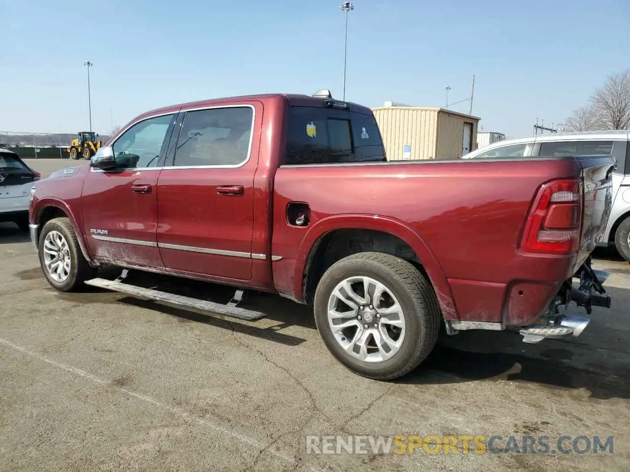 2 fotografías del automóvil dañado 1C6SRFHT9RN159476 RAM 1500 2024