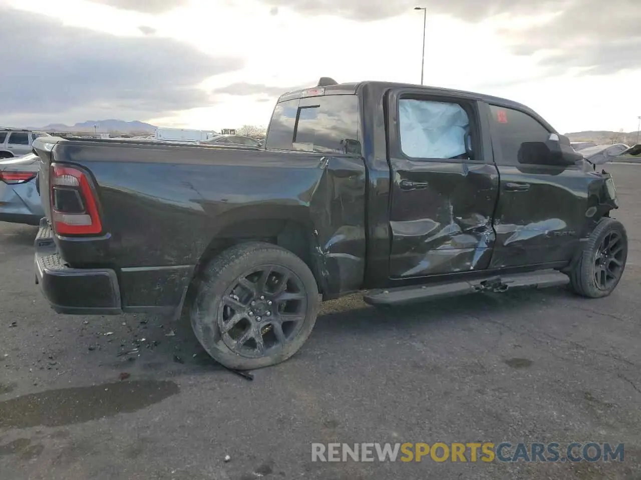 3 fotografías del automóvil dañado 1C6SRFJT1RN116051 RAM 1500 2024