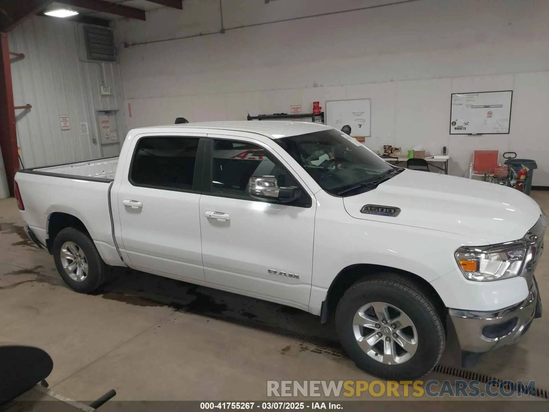 13 fotografías del automóvil dañado 1C6SRFJT2RN224159 RAM 1500 2024