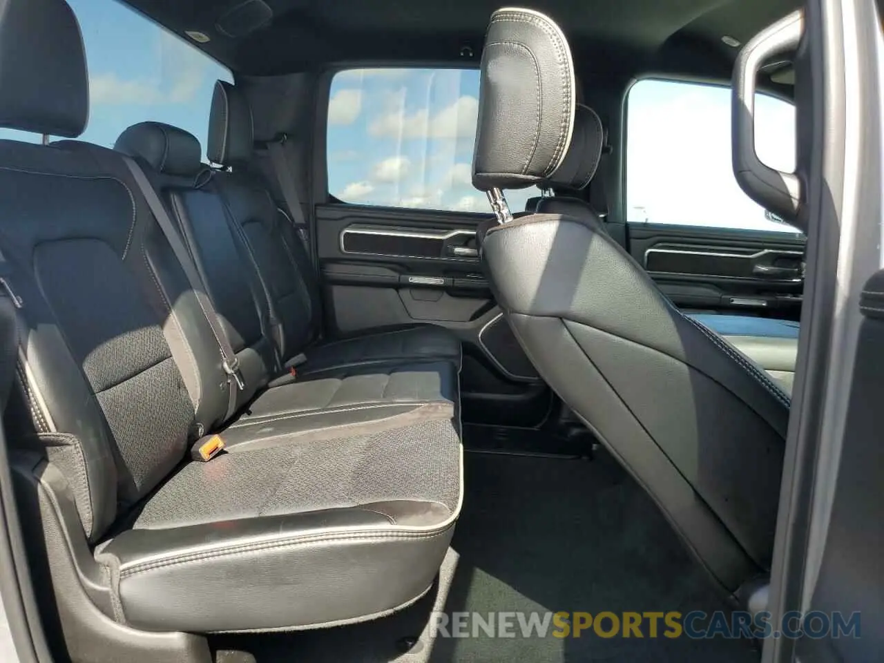 10 fotografías del automóvil dañado 1C6SRFJT4RN206164 RAM 1500 2024