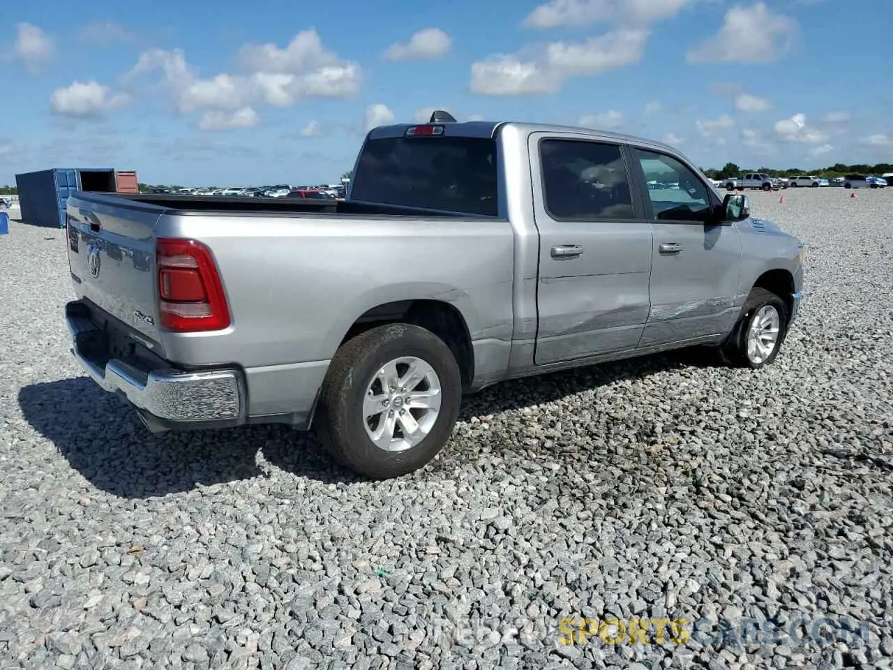 3 fotografías del automóvil dañado 1C6SRFJT4RN206164 RAM 1500 2024
