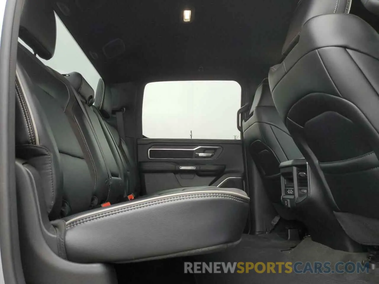 10 fotografías del automóvil dañado 1C6SRFJT4RN206715 RAM 1500 2024