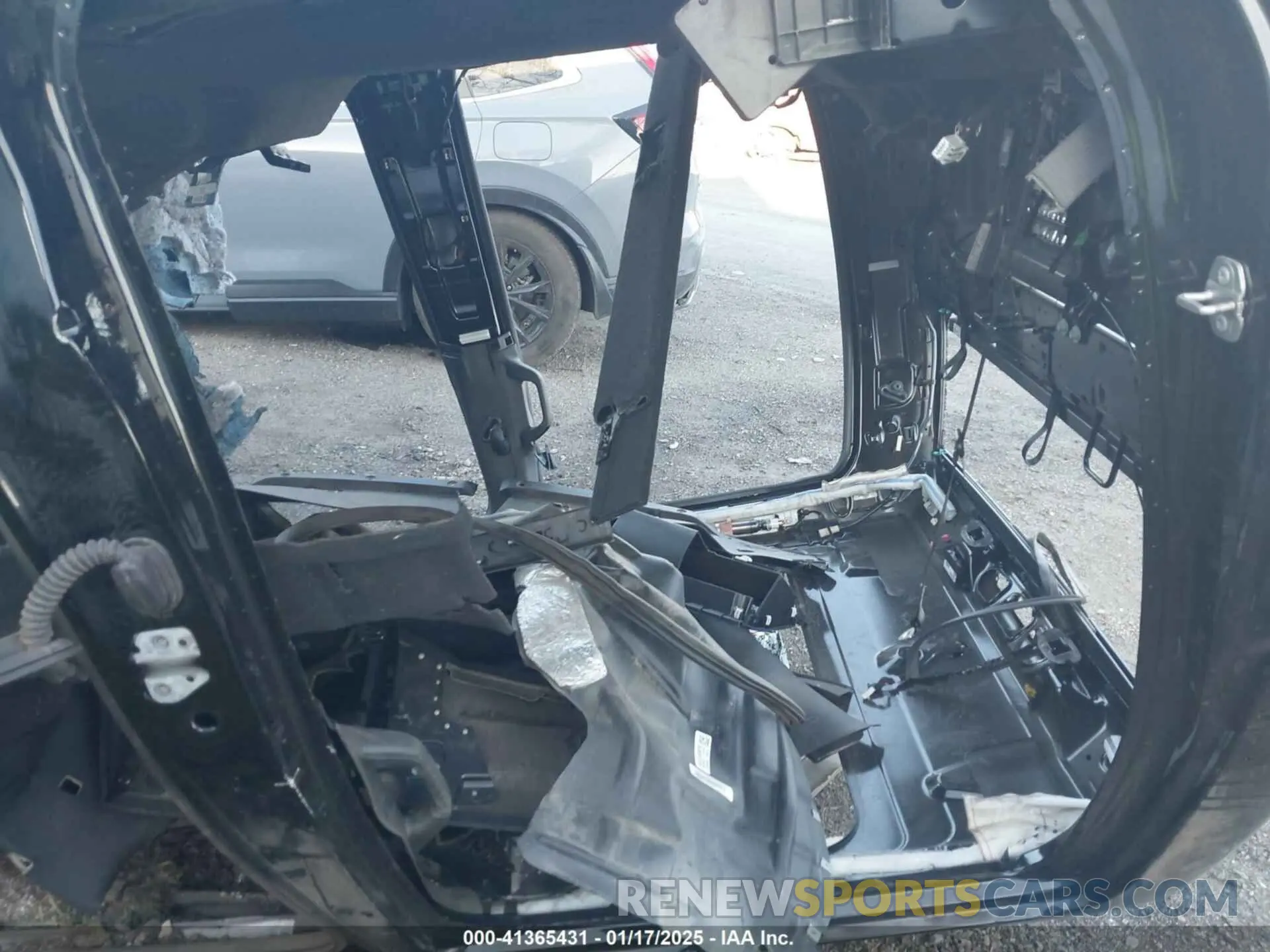 8 fotografías del automóvil dañado 1C6SRFJT9RN154000 RAM 1500 2024