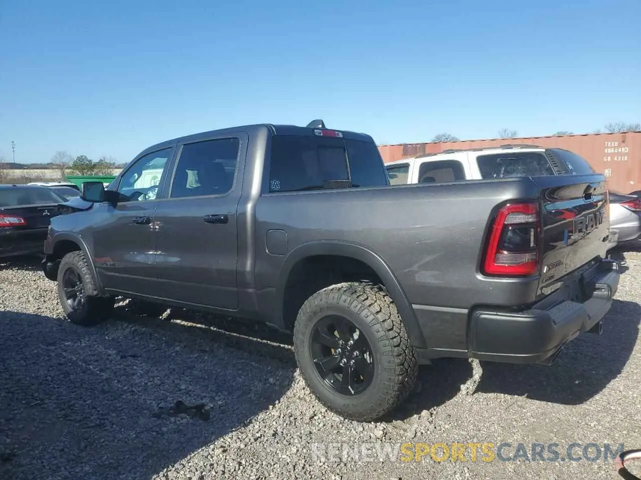 2 fotografías del automóvil dañado 1C6SRFLT9RN228755 RAM 1500 2024