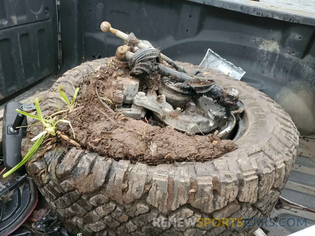 12 fotografías del automóvil dañado 1C6SRFNT8RN222586 RAM 1500 2024