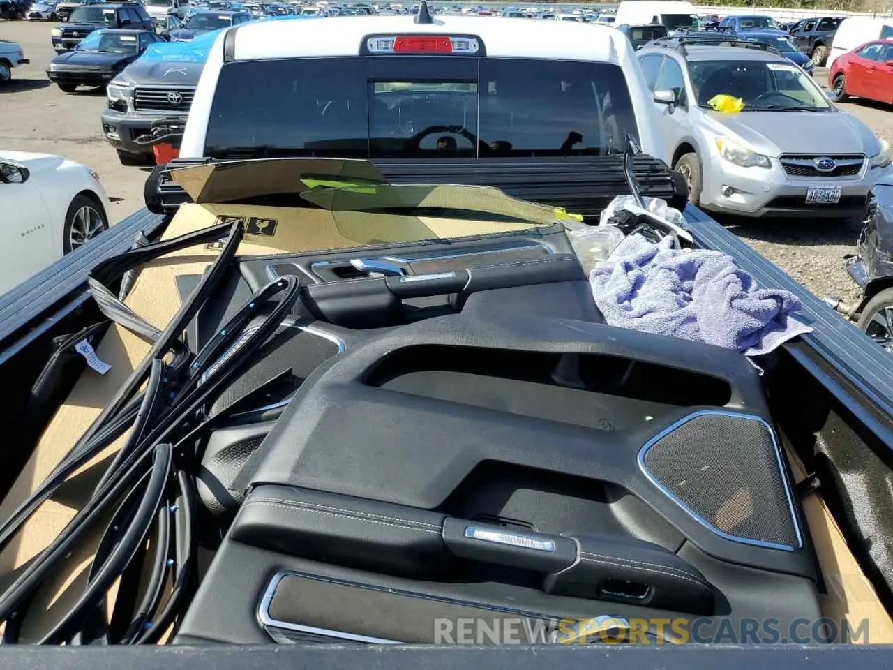 12 fotografías del automóvil dañado 1C6SRFRT8RN159564 RAM 1500 2024