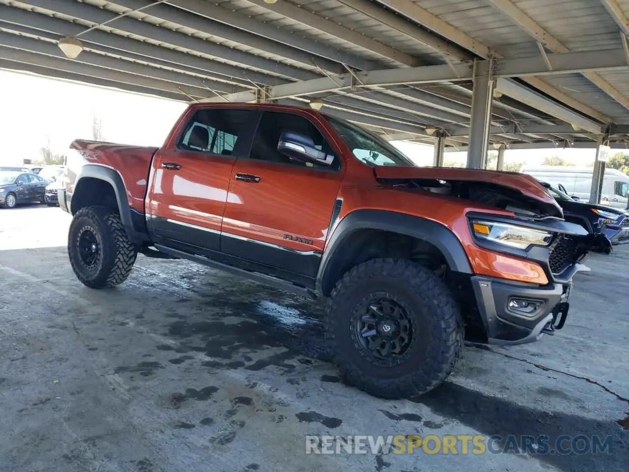 4 fotografías del automóvil dañado 1C6SRFU95RN223121 RAM 1500 2024