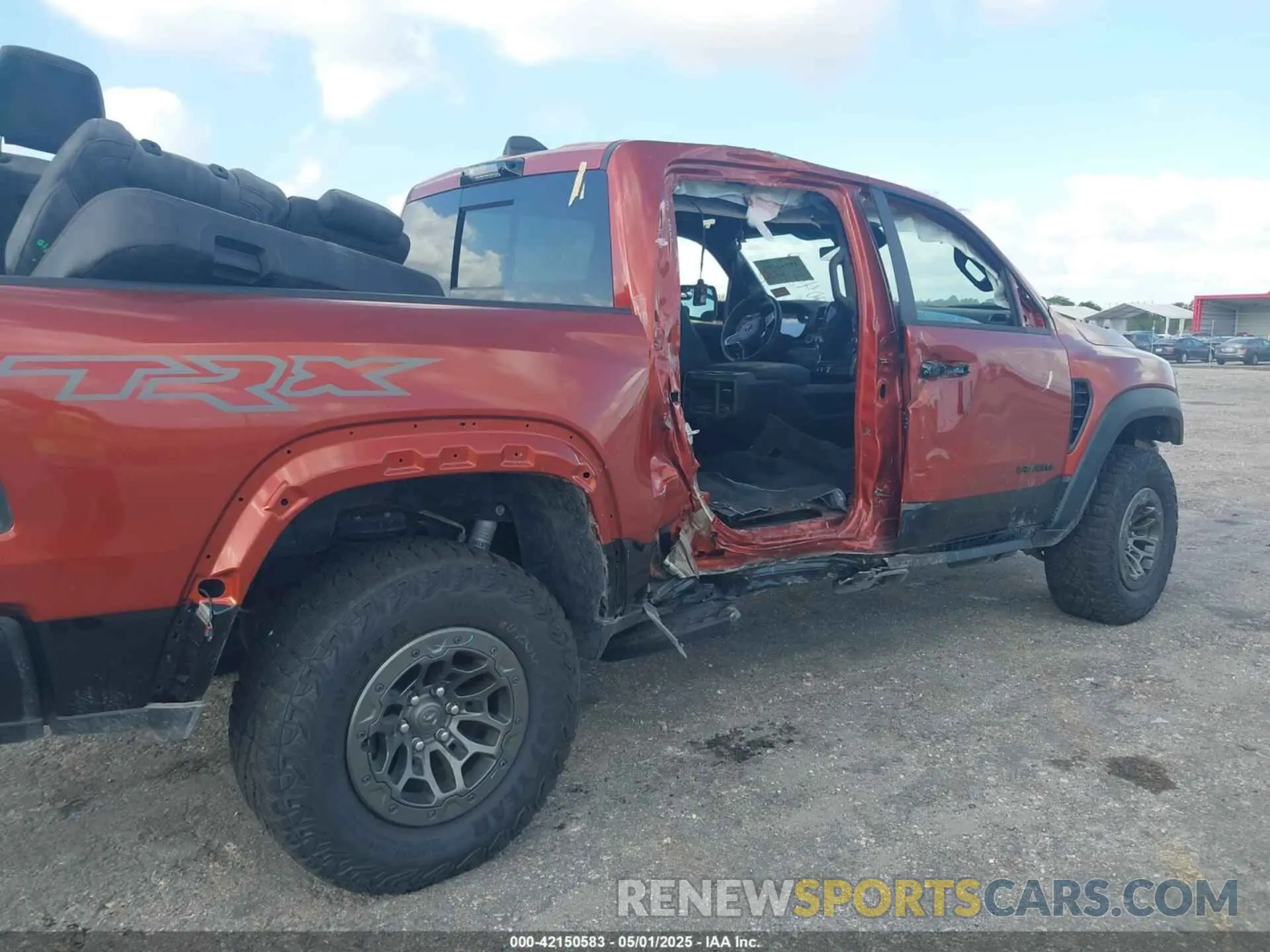 19 fotografías del automóvil dañado 1C6SRFU98RN223288 RAM 1500 2024