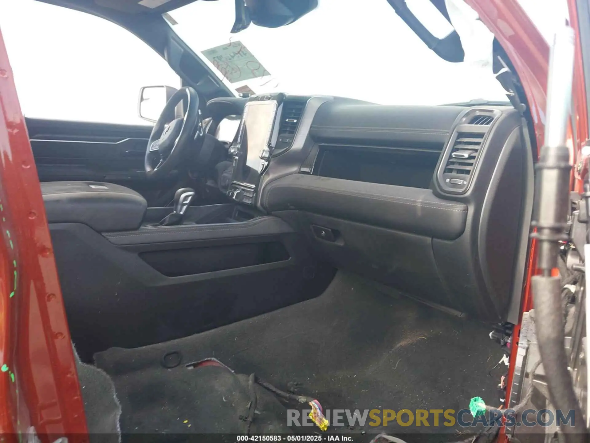 5 fotografías del automóvil dañado 1C6SRFU98RN223288 RAM 1500 2024