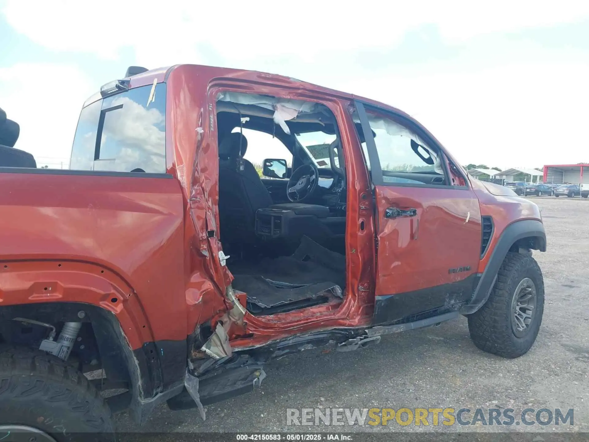 6 fotografías del automóvil dañado 1C6SRFU98RN223288 RAM 1500 2024