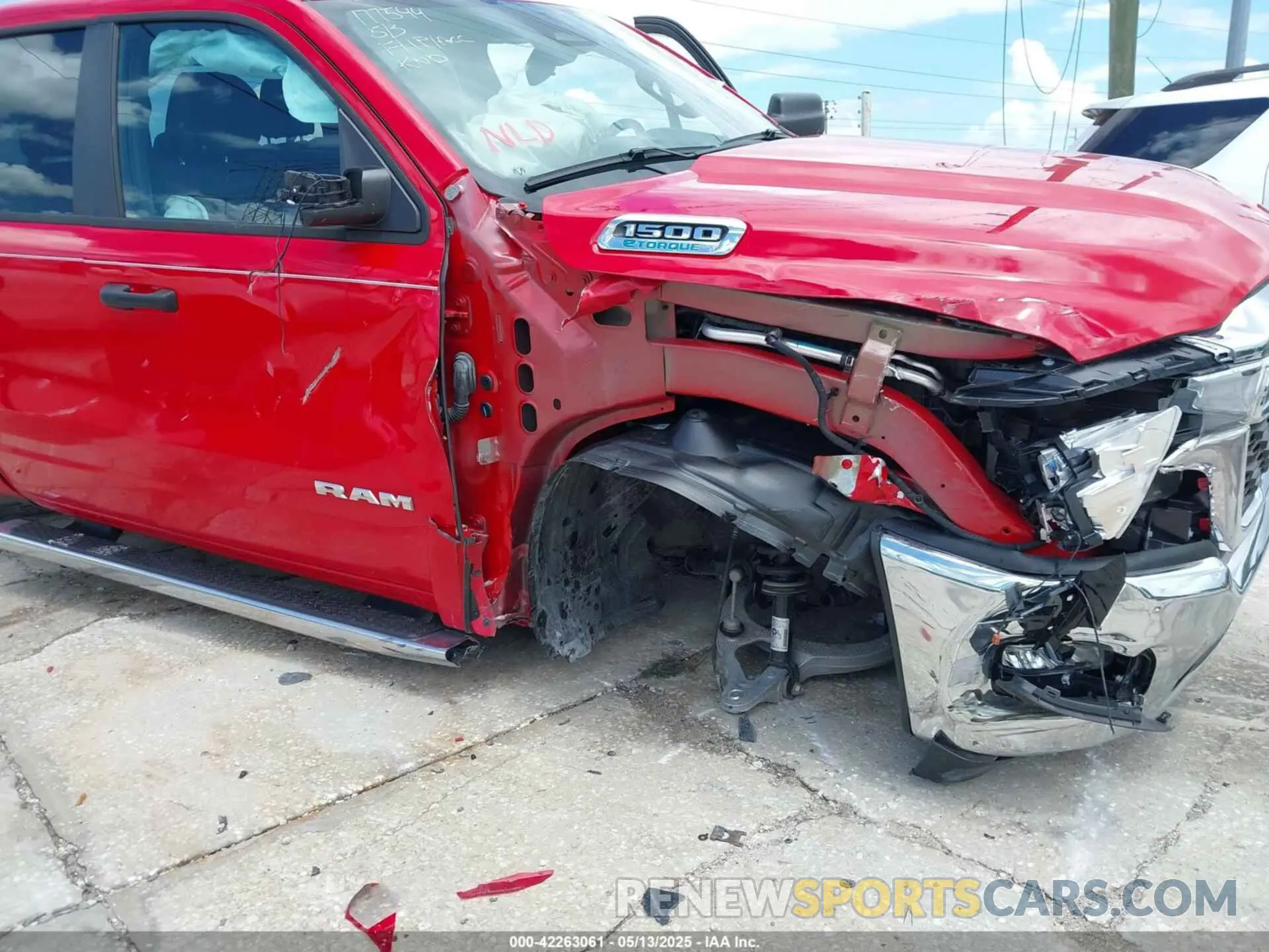 6 fotografías del automóvil dañado 1C6RREBG4SN501541 RAM 1500 2025